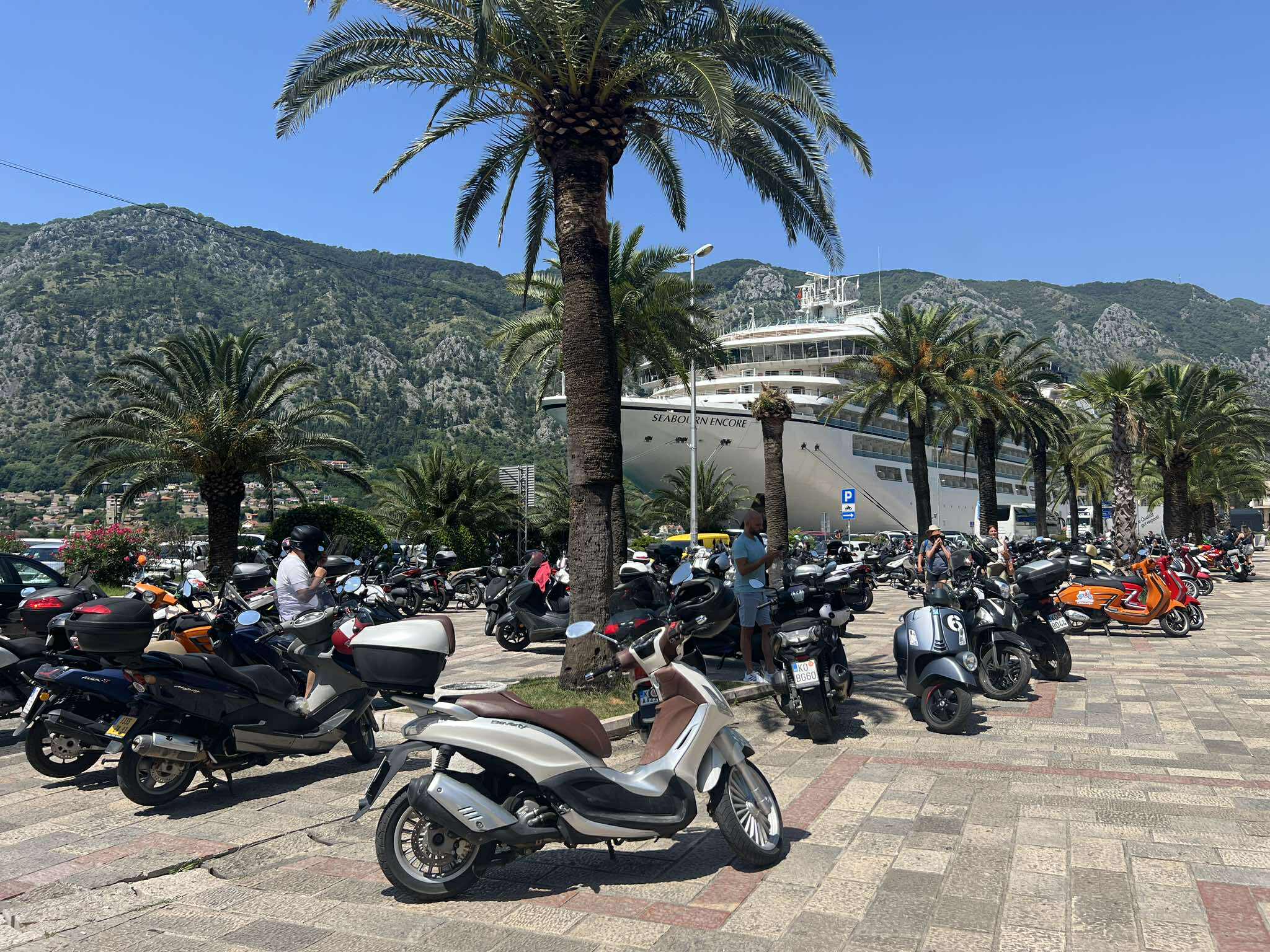 Drama u centru Kotora: Izbio veliki požar na pumpi, pukom srećom i brzom akcijom vatrogasaca izbegnuta velika tragedija, hitno se oglasio potpredsednik opštine