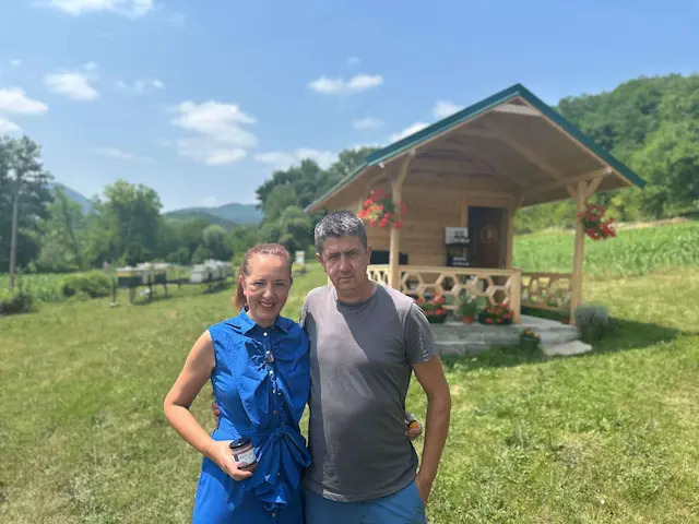 Danijela i Nikola podno planine Jelice napravili svoj mali raj i pokrenuli sjajan biznis / foto: RINA
