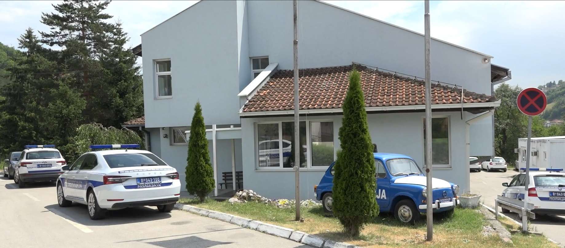 Fića ispred policije u Prijepolju postala prava atrkacija / foto: RINA