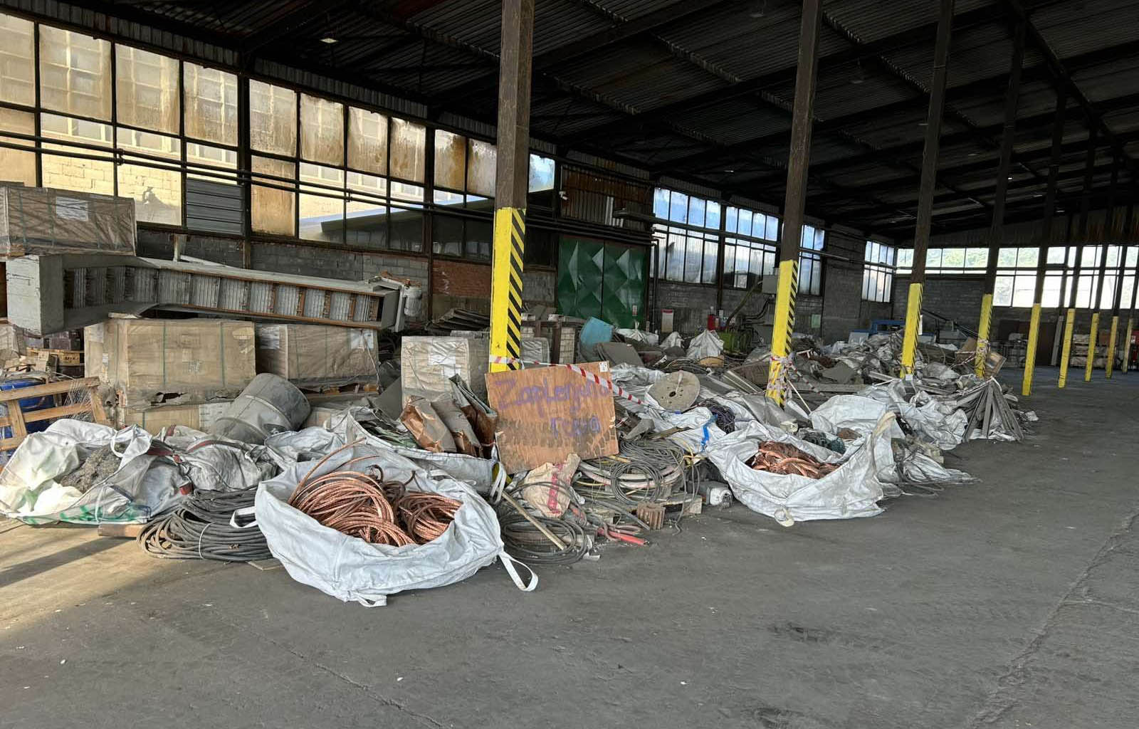 Uhapšeni razbojnici zbog krađe bakarnog kabla vrednog 54 miliona dinara: U skloništu  pronadjeno preko 1.000 kilograma ukradenog maaterijala (FOTO)
