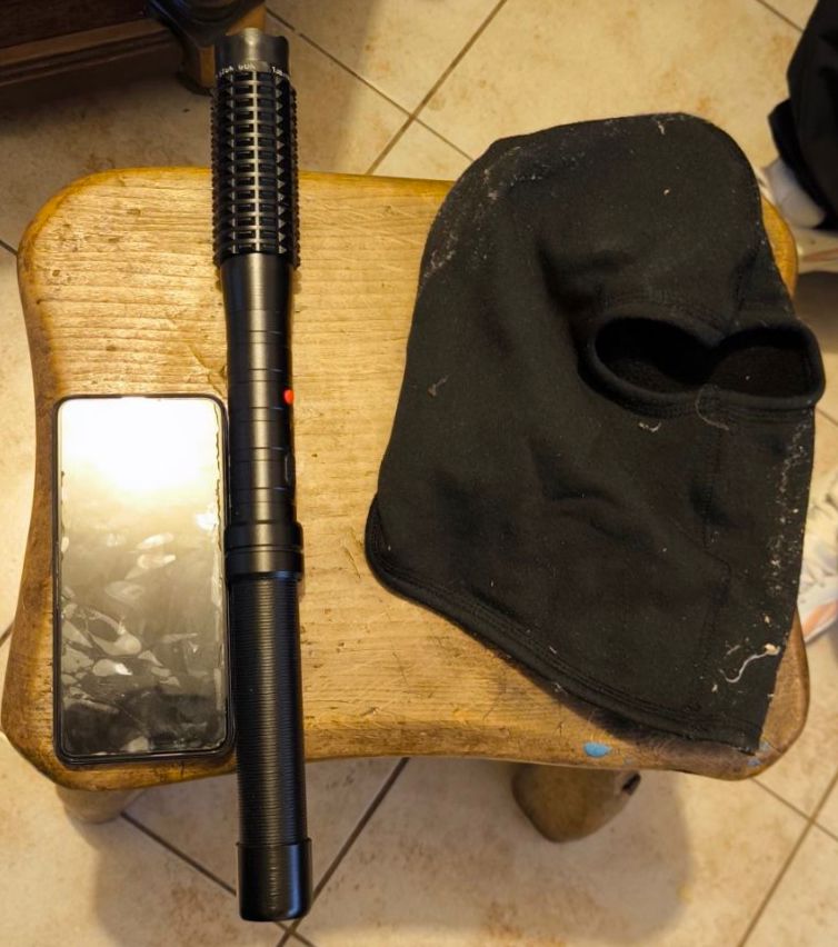 Deca s fantomkama napala vršnjake u Podgorici: Tukli ih palicama i šokovima– horor snimljen kamerama (FOTO)