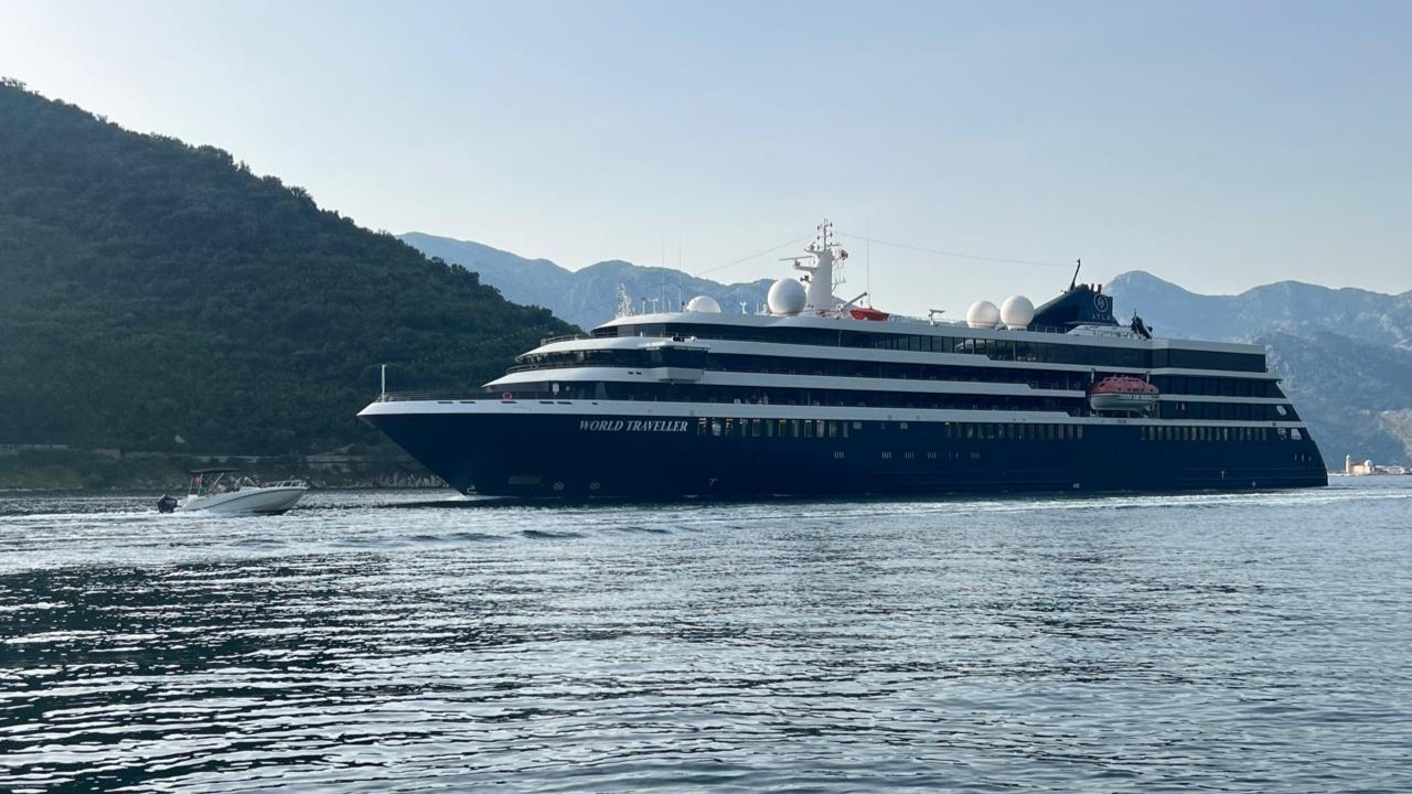 Kit zalutao tokom migracije, bela ajkula prirodni stanovnik Mediterana: Stručnjak Ilija iz kotorskog Instituta otkrio sve o krupnim ribama viđenim u Crnoj Gori - imao važan apel za turiste