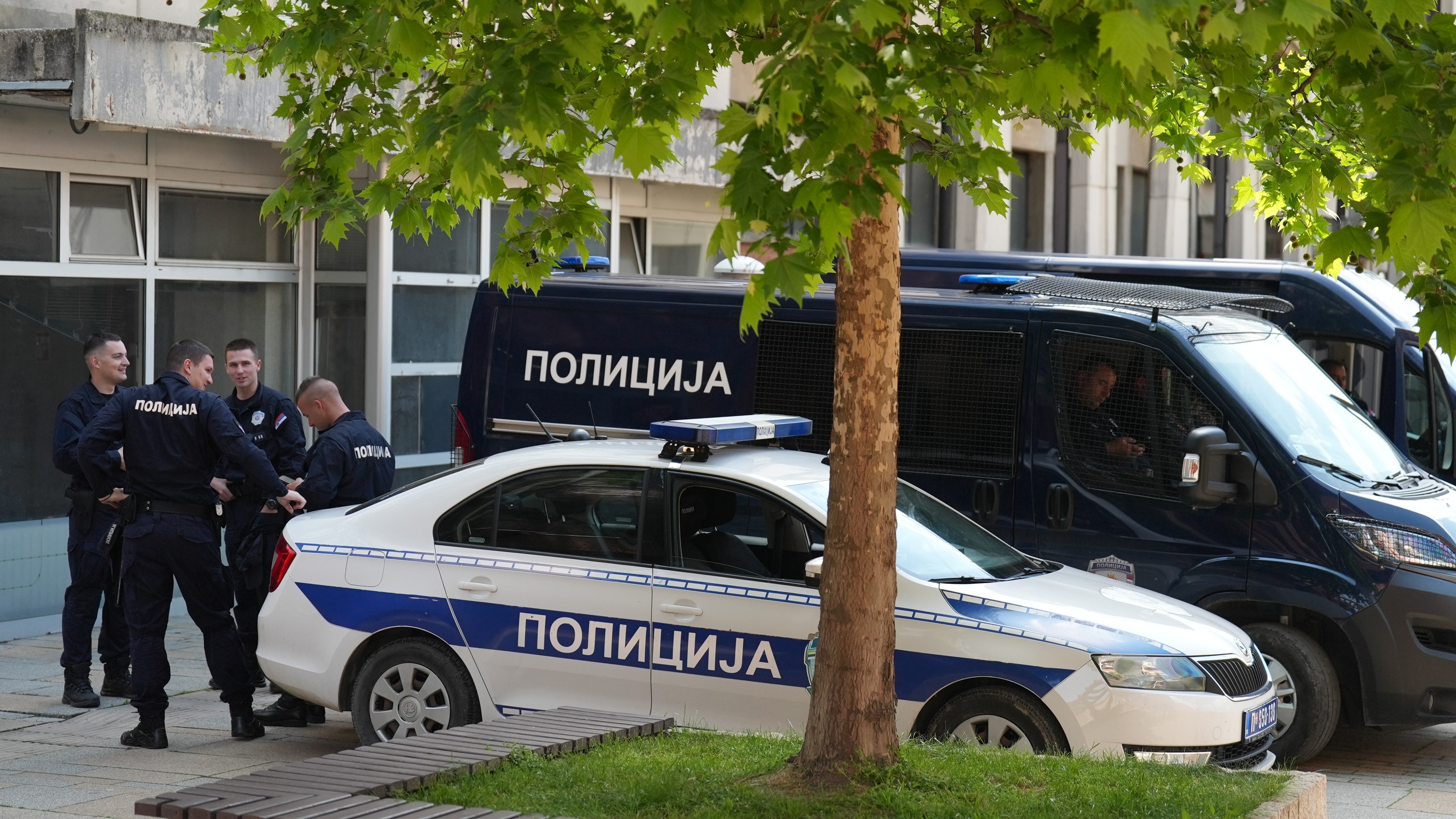 Ivanjičanin u pijanom stanju pokušao da uđe u autobus, vozač ga izgurao: Muškarac ga potom udario dva puta i izazvao incident na Autobuskoj stanici u Čačku