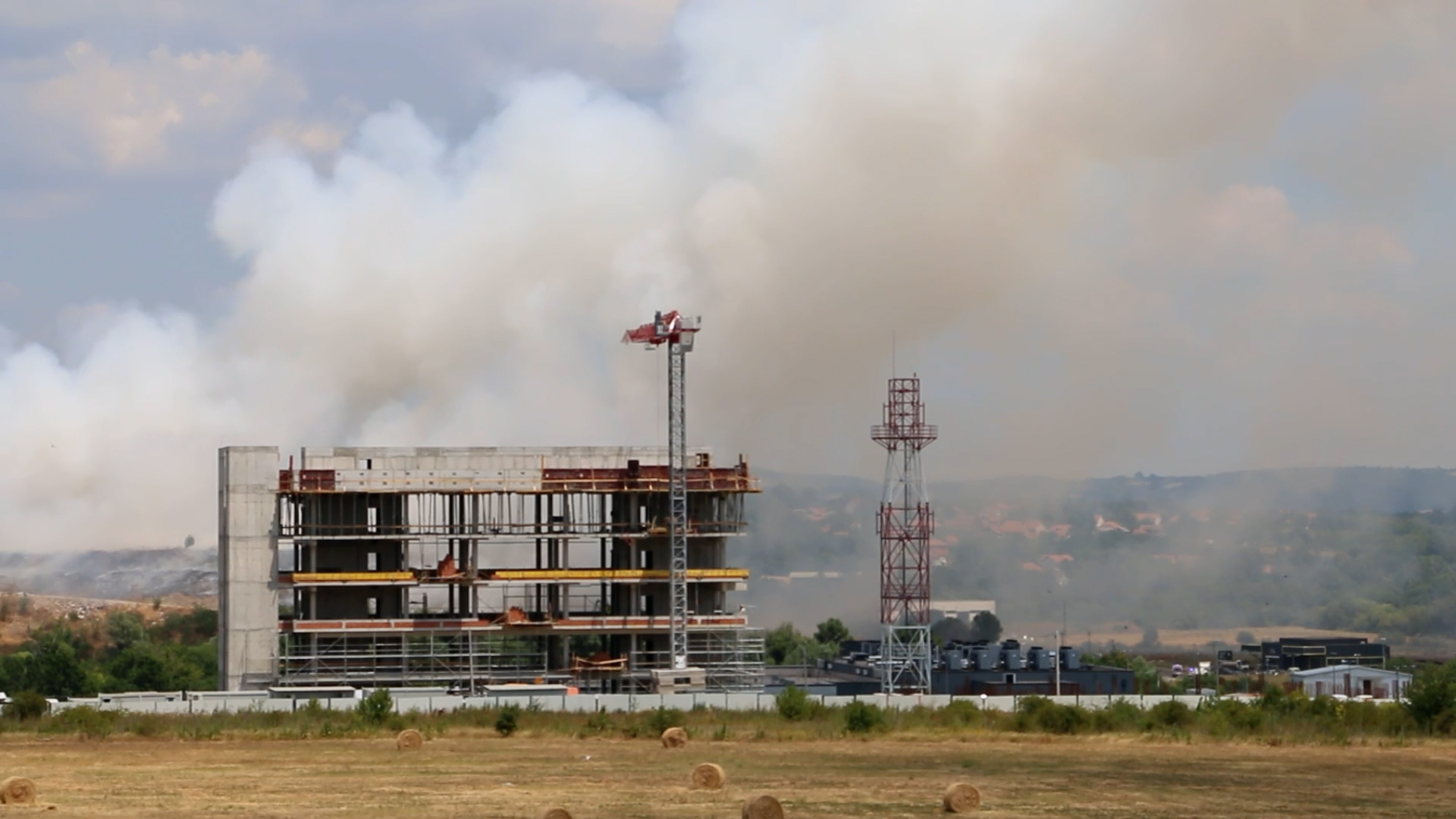 Gori deponija u kragujevačkom naselju Jovanovac/ Foto: RINA