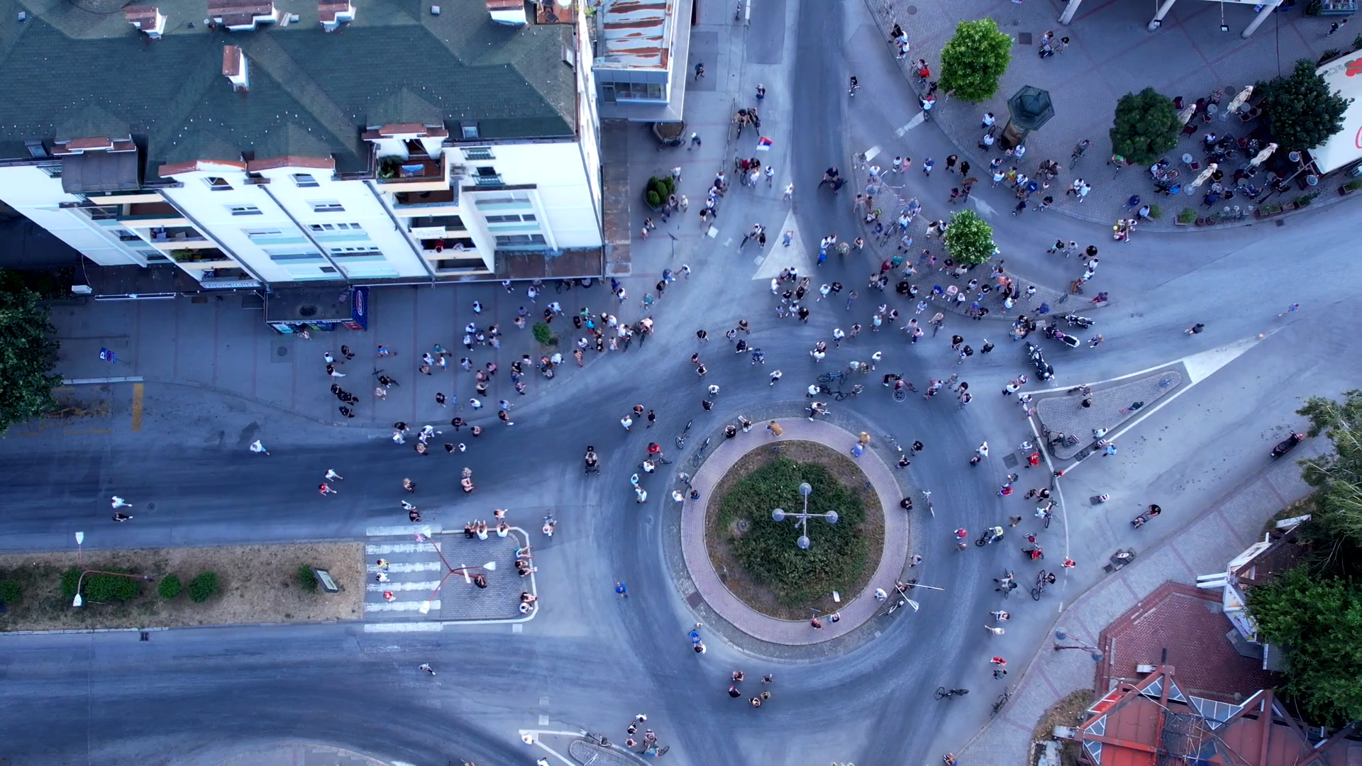 Večernja blokada kružnog toka u Čačku / foto: RINA