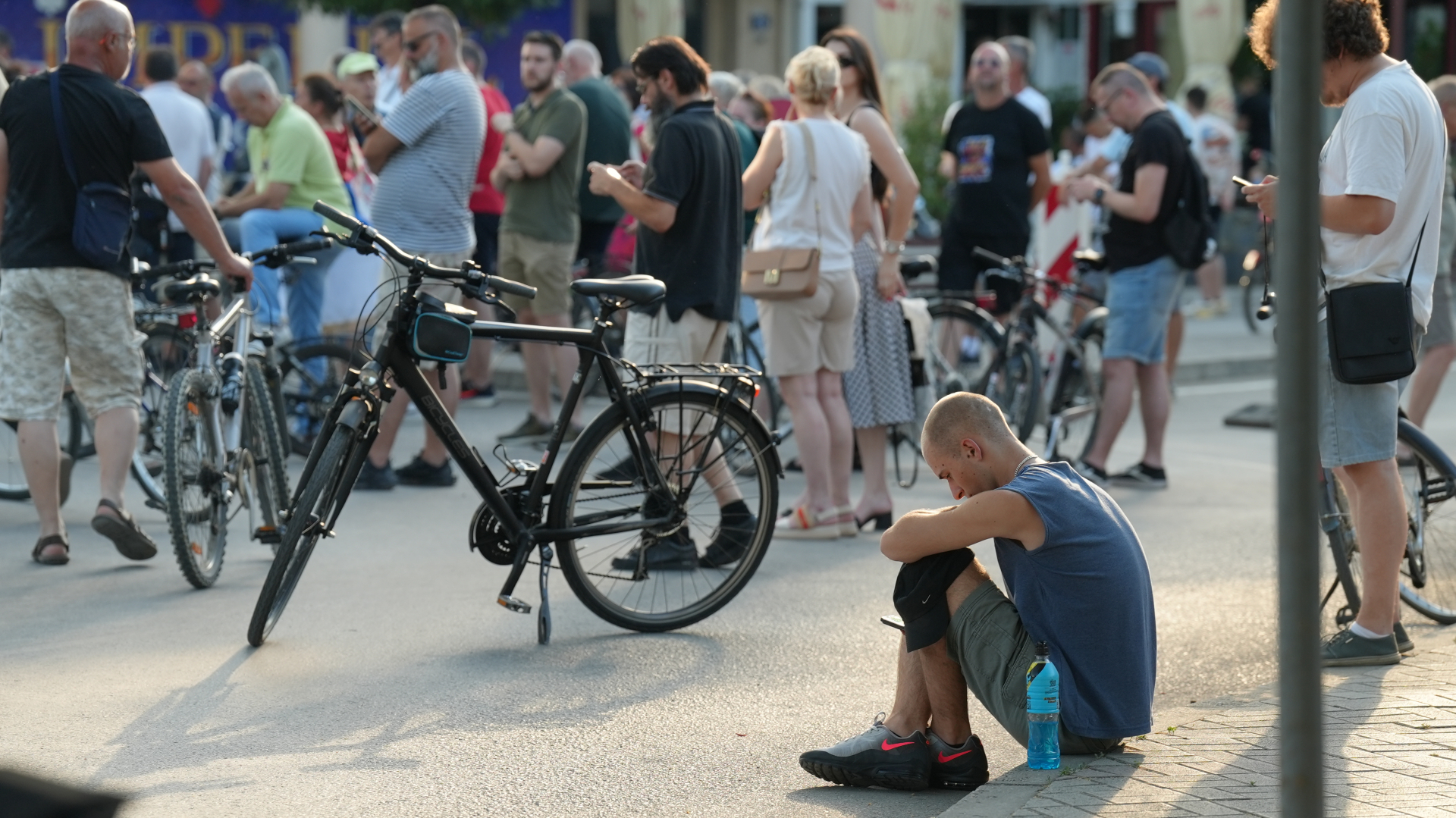 Večernja blokada kružnog toka u Čačku / foto: RINA