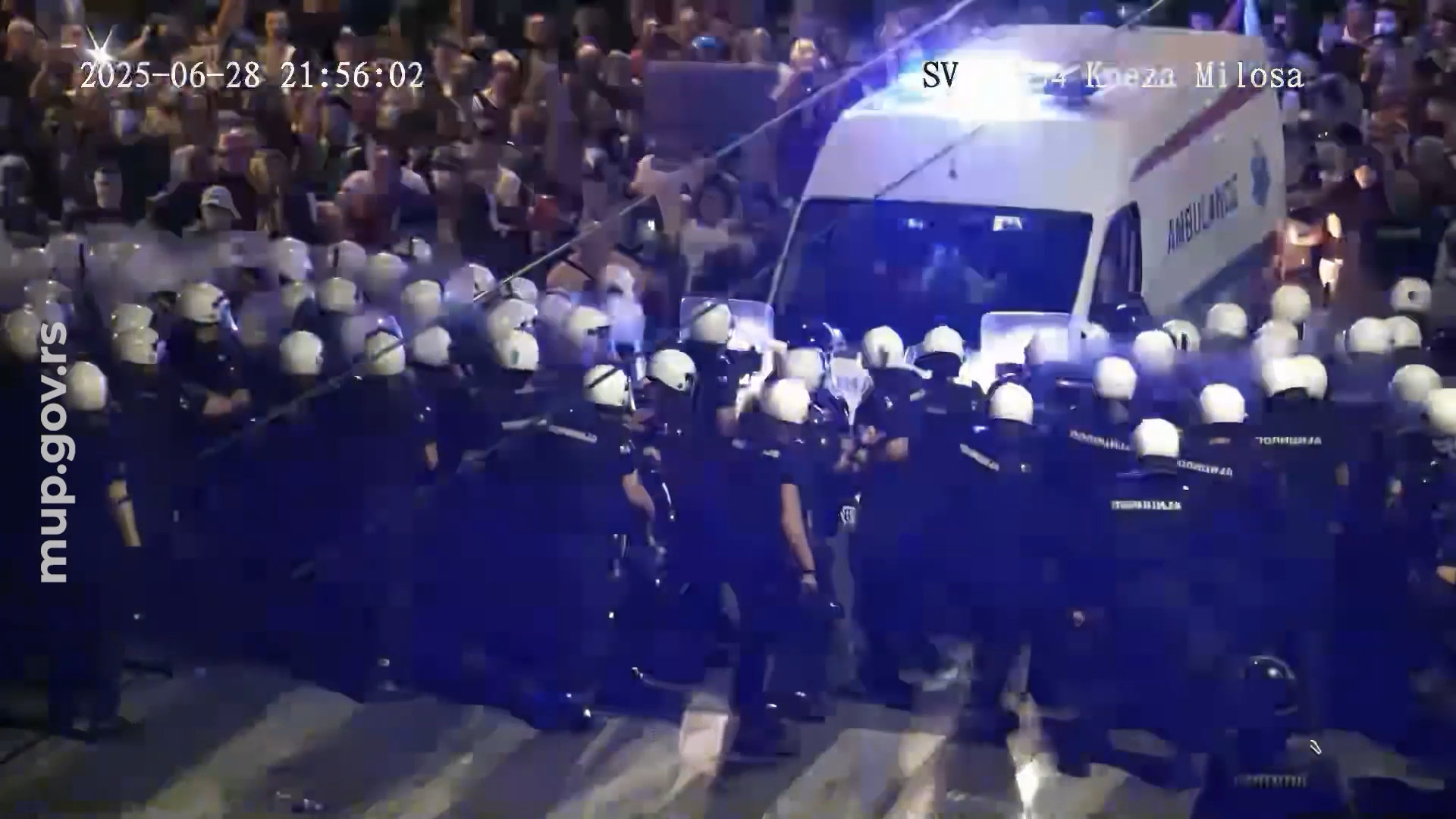 Policija proverila identitet 1.130 osoba, dovedeno 107 – Incidenti u Beogradu i Zrenjaninu, dva učesnika blokade povređena