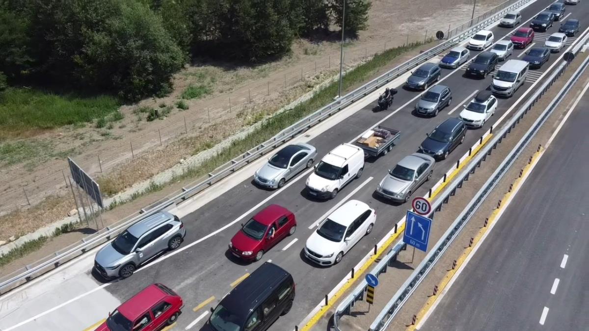Neverovatne brojke za nepunih 48 sati: Od nedelje do danas deonicom auto-puta od Pakovraća do Požege prošlo preko 13.000 automobila