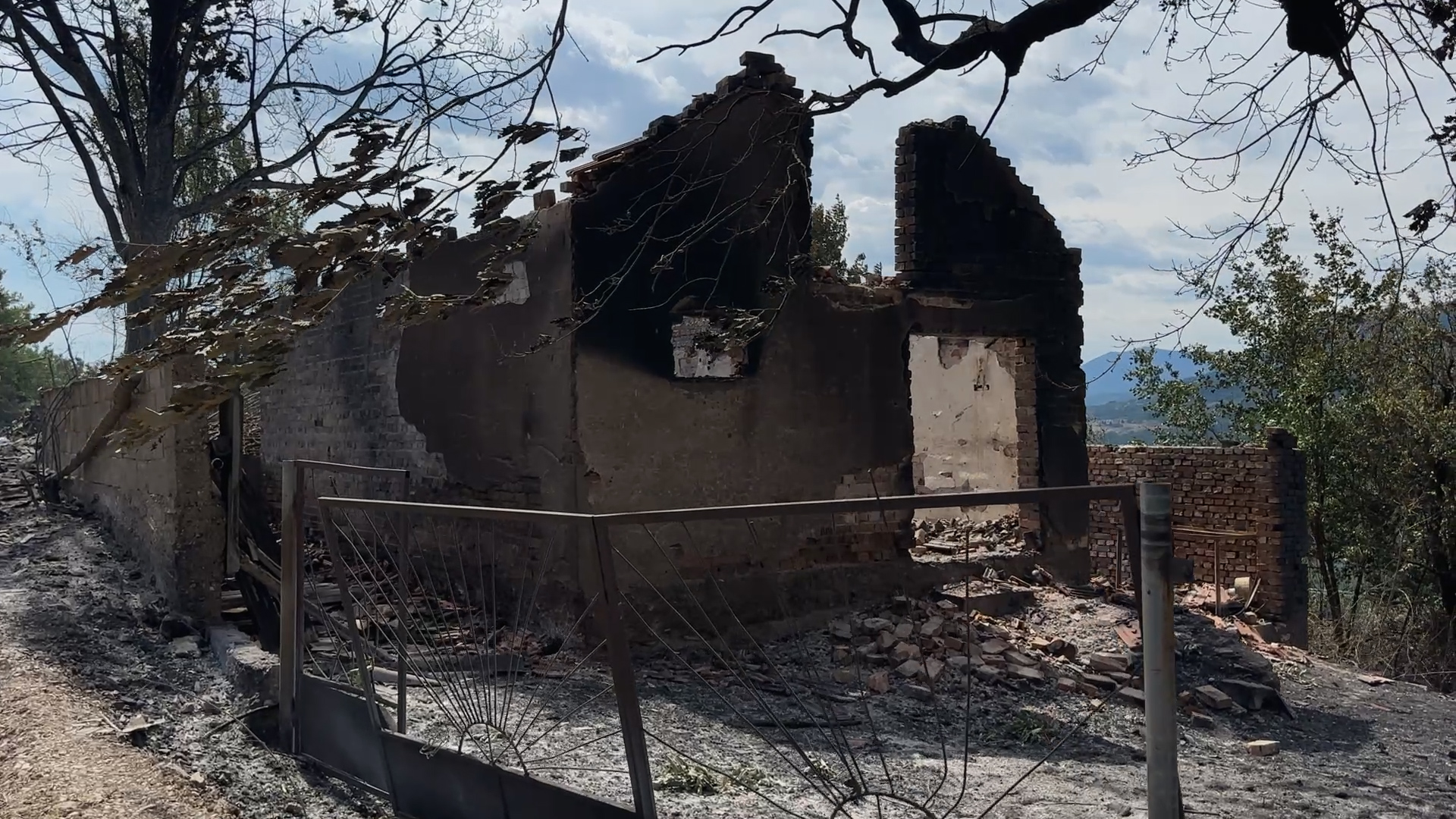 Potresna svedočenja meštana sela Petnica kod Čačka/ Foto: RIna
