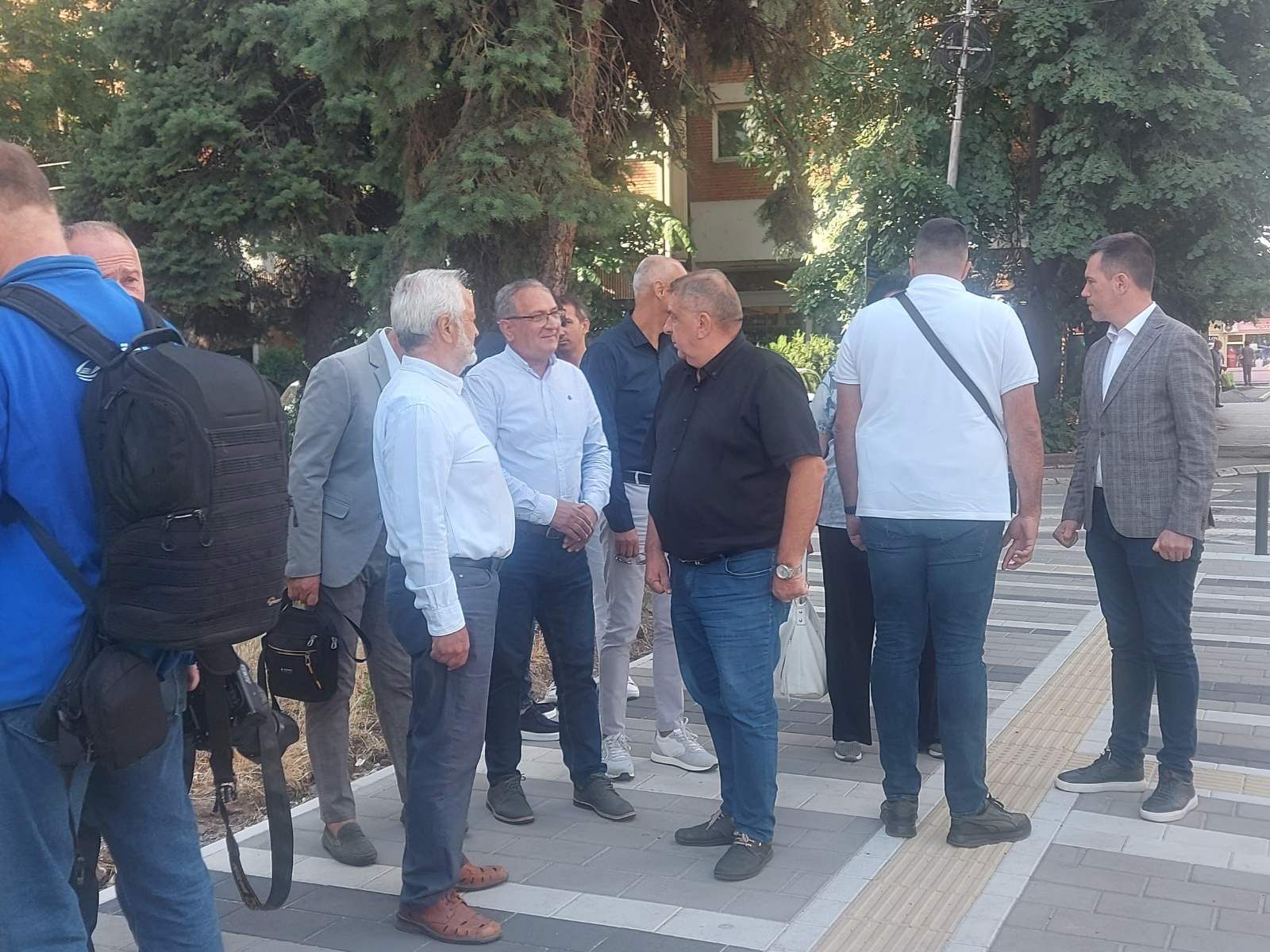 Rekonstruiše se trotoar u Kraljevu, za slepe i sabovide urađena i taktilna staza/ Foto: RINA
