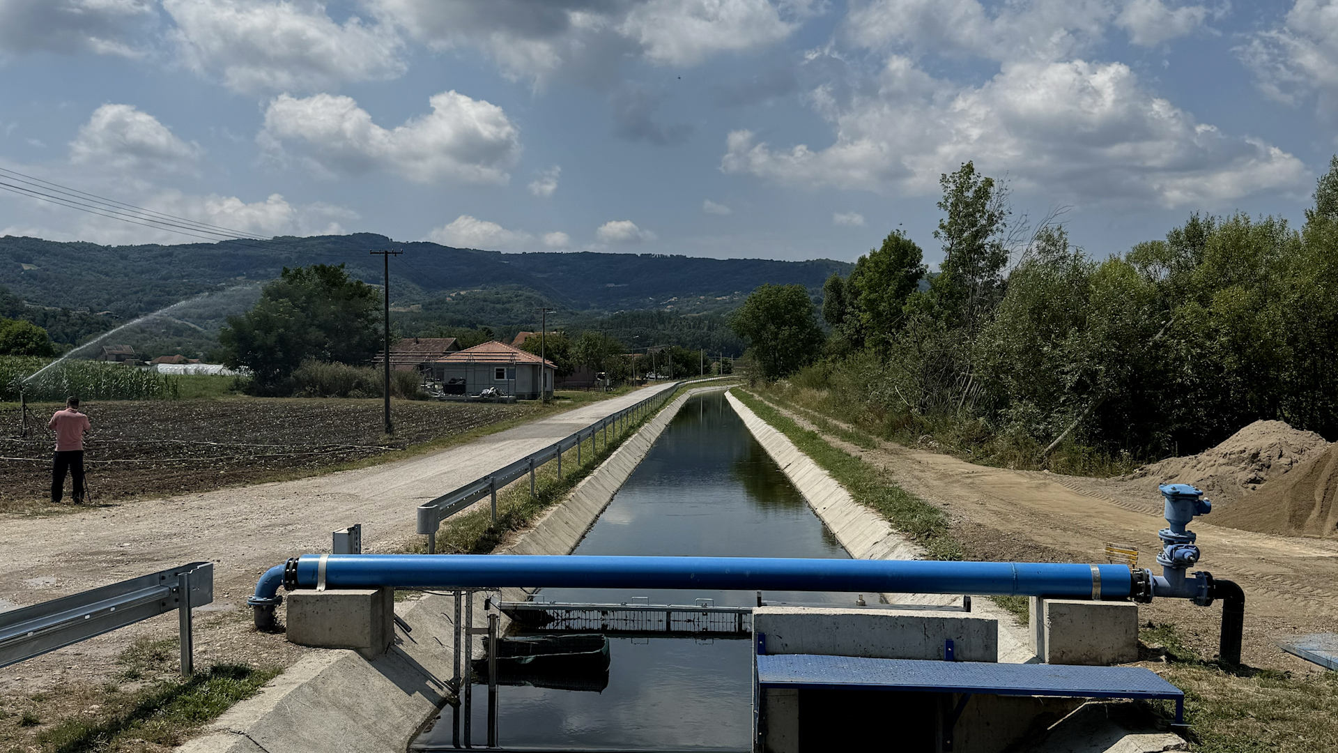 Kanal za navodnjavanje kod Parmenca spas za poljoprivrednike / foto: RINA