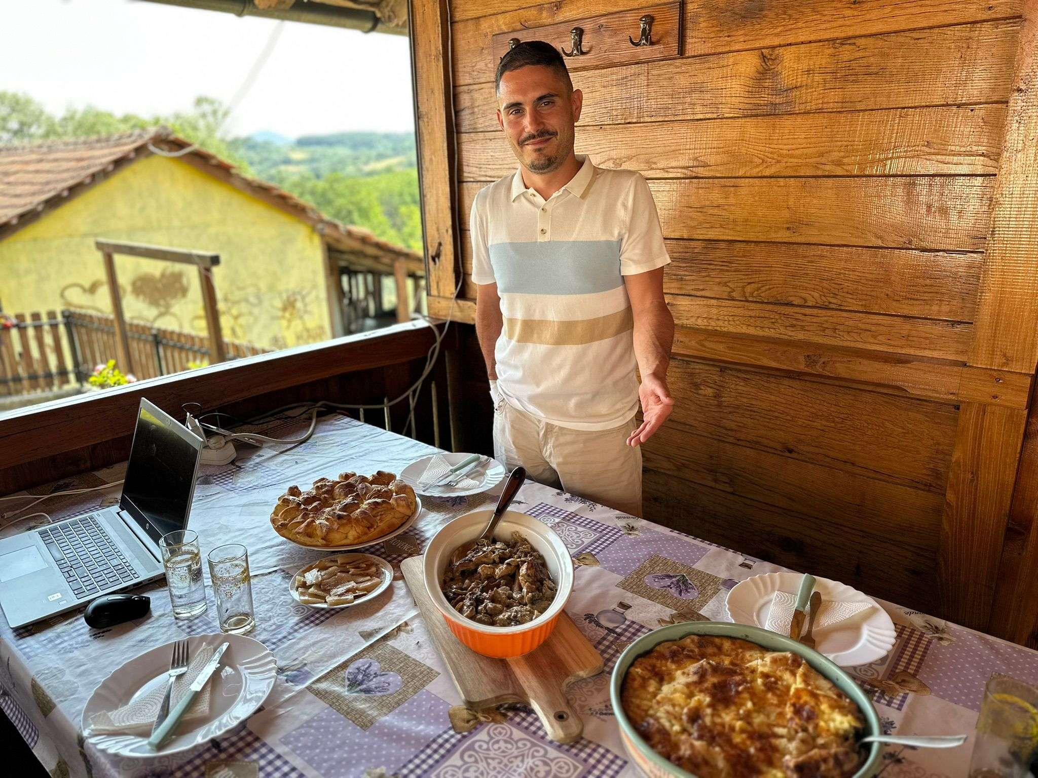 Antonio napustio južnu Italiju, zbog Dušice se preselio u Šumadiju pa krstio i dobio ime Stefan: Nesvakidašnja ljubavna priča dvoje mladih - sada se zajedno bave seoskim turizmom (FOTO)
