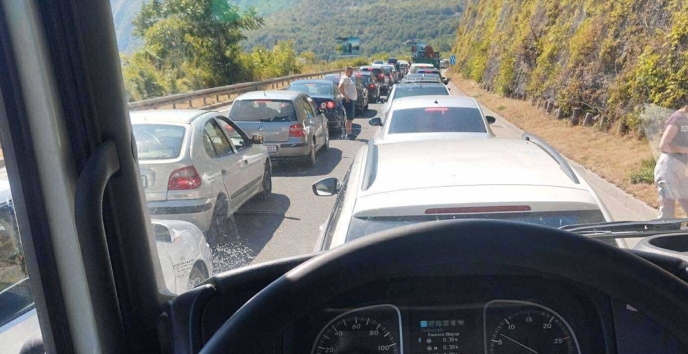 Velike gužve u špicu sezone u Čanju / foto: RINA