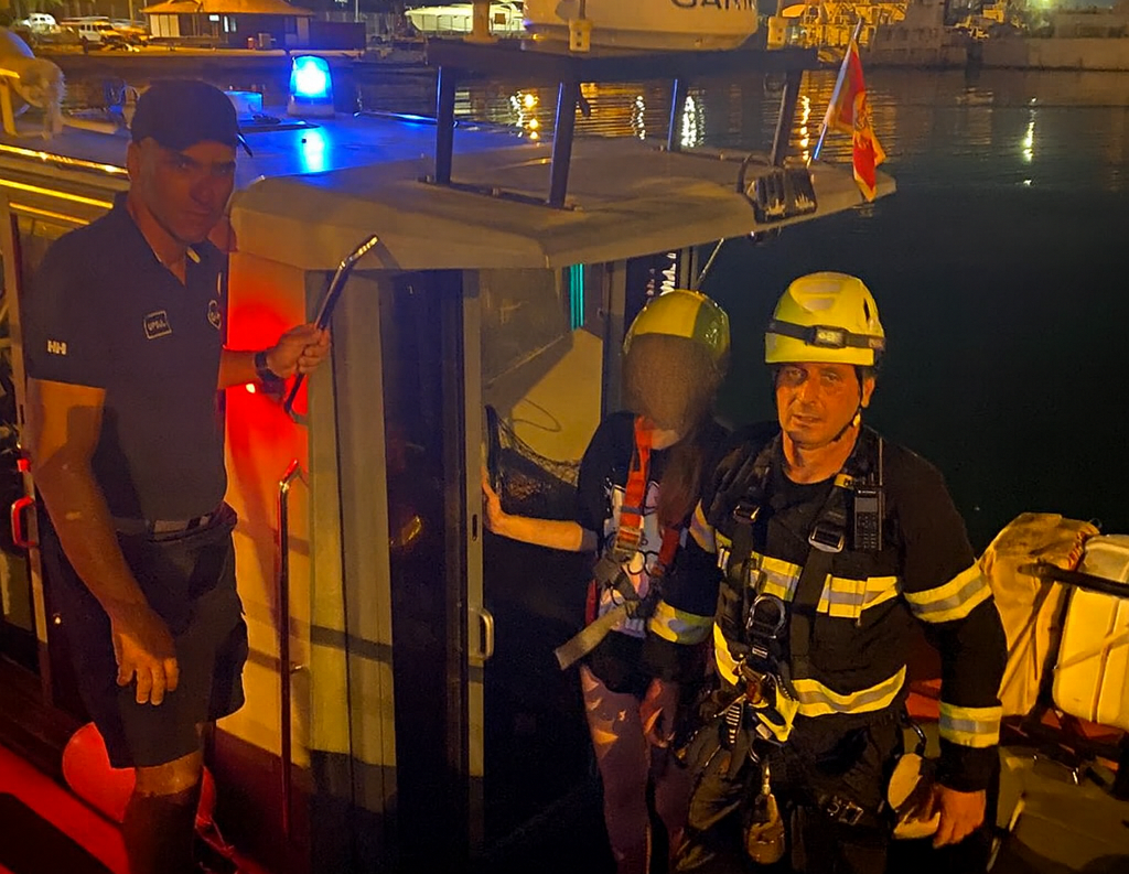 Drama kod Sutomora: Sa nepristupačne plaže Štrbina spasioci evakusali devojku