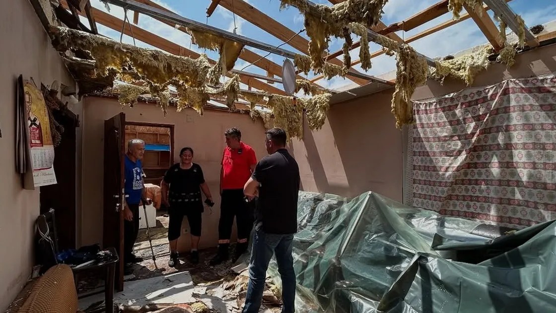 Nakon apokalipse koja je ostavila pustoš u gornjomilanovačkim selima, sada stižu dobre vesti: Ukinuta vanredna situacija u više mesnih zajednica Gornjeg Milanovca nakon snažnog nevremena