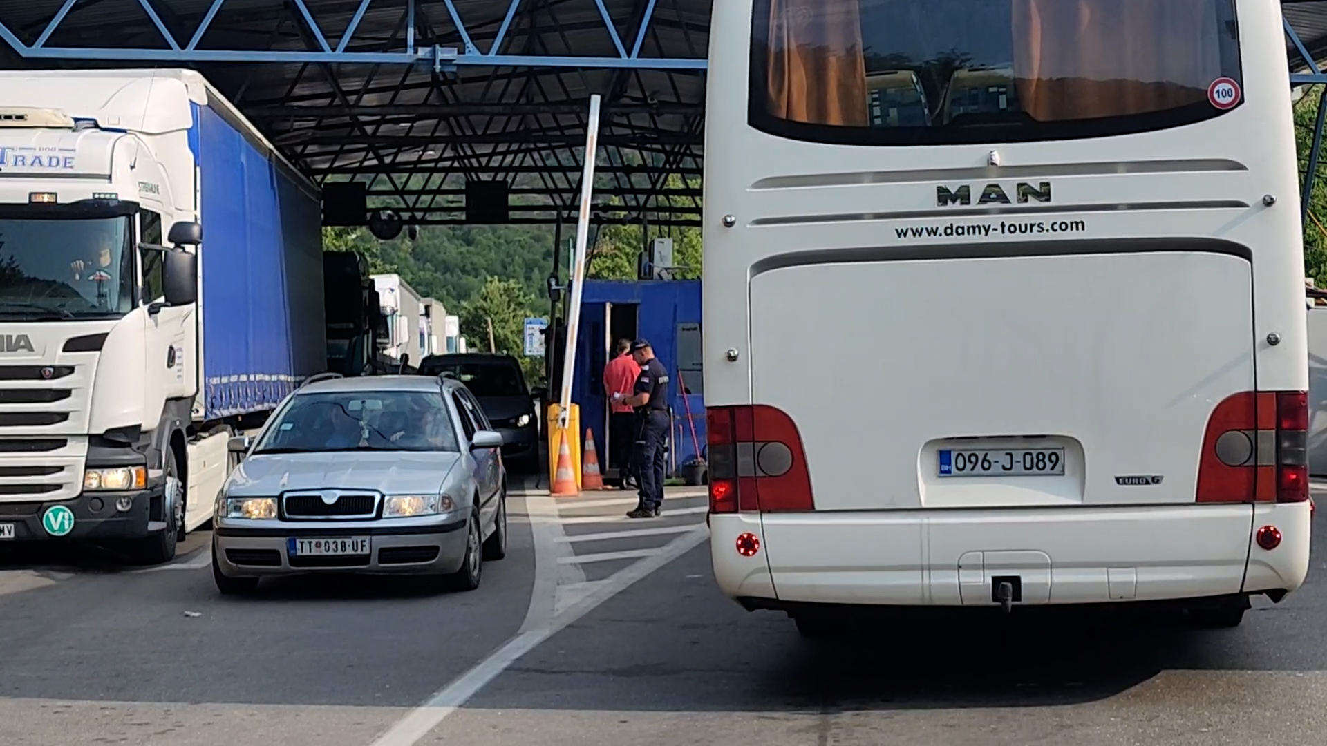 Pripadnika novopazarske policije uhapšen na administrativnom prelazu Brnjak: Odmah sproveden u službene prostorije (FOTO)(VIDEO)