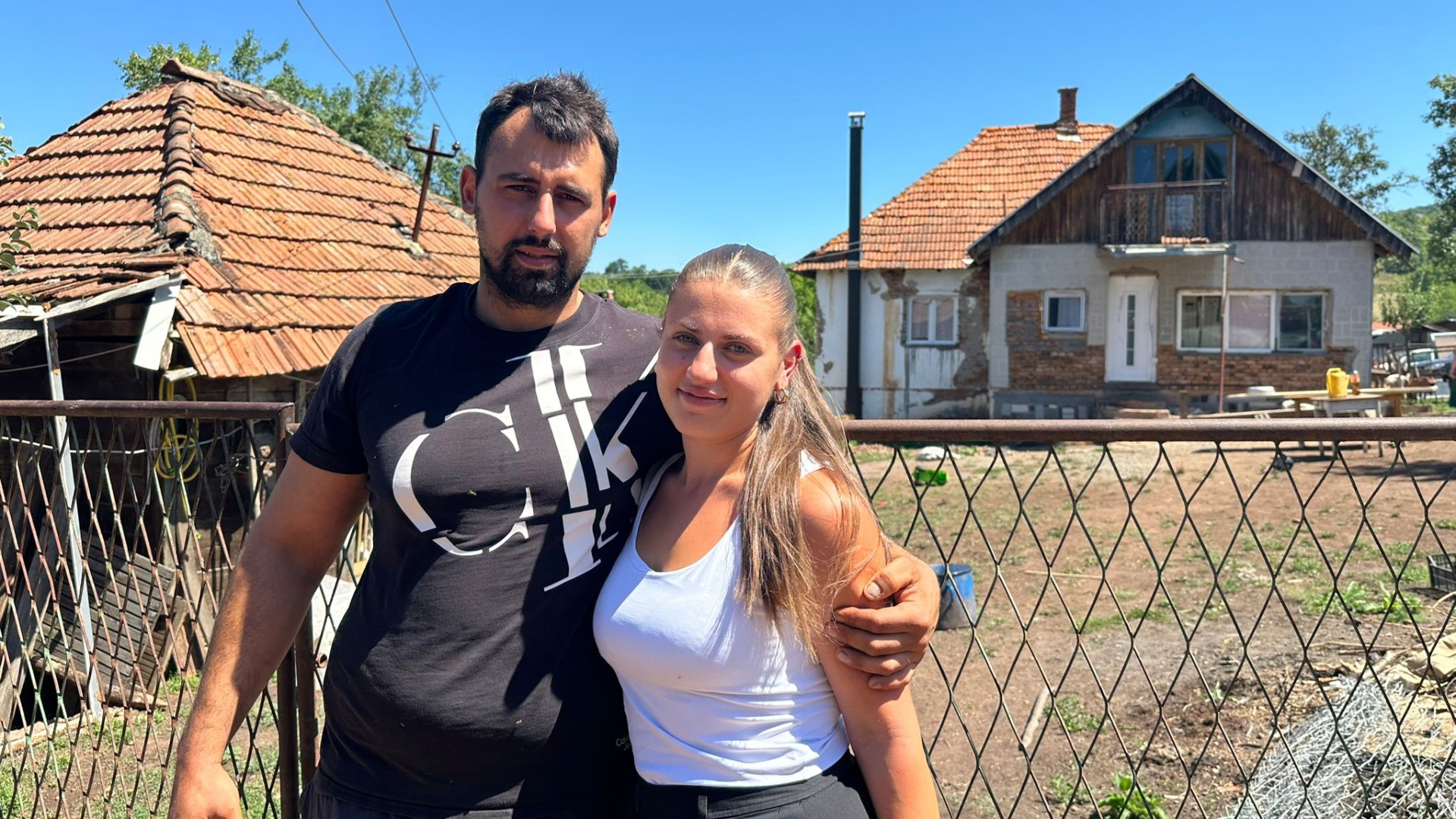 Mina i Jovan kupili kuću uz pomoć konkursa i sa decom sada uživaju svaki dan / foto: RINA
