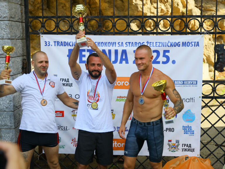 Sarajlija doneo pobedu u Užicu: Dino Bajrić najbolji na 33. skokovima sa starog železničkog mosta