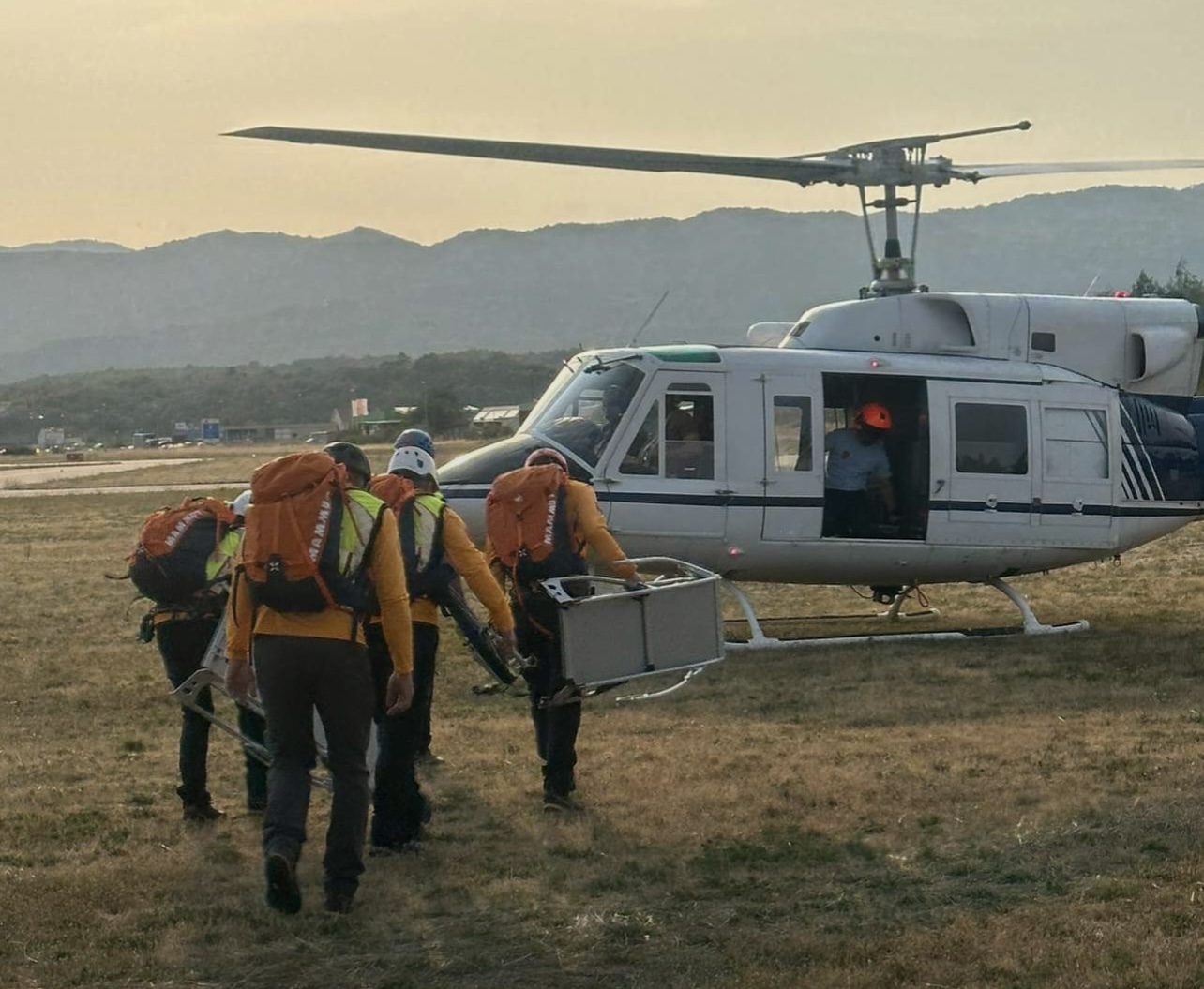 Drama na Durmitoru, teže povređena državljanka Češke: Iz planinskih vrleti izvlačili je spasioci i helikopter MUP-a