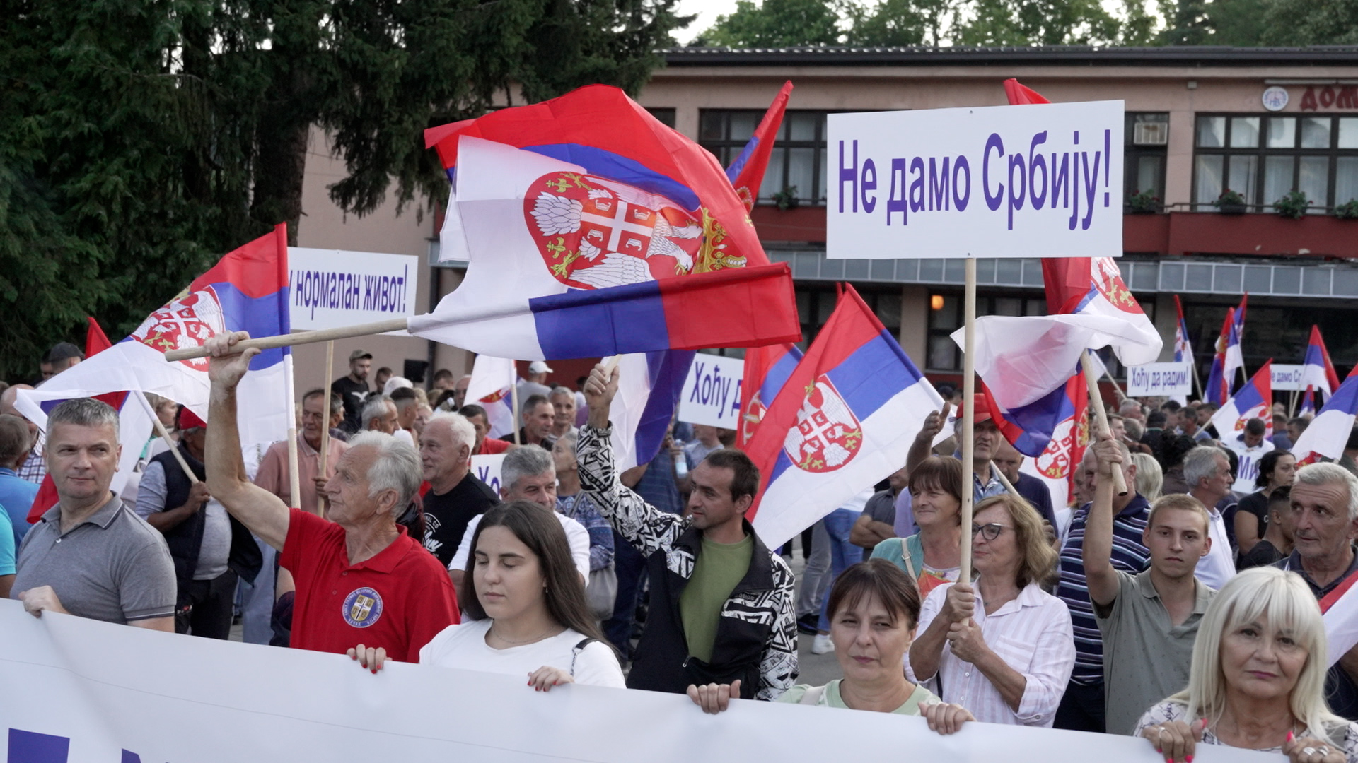 Skup građana u Lučanima protiv blokada / foto: RINA