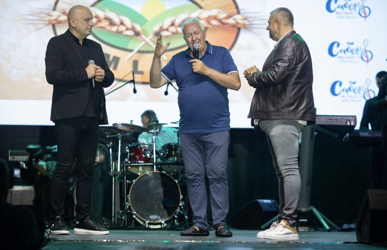 Preko 60.000 ljudi tokom tri saborska dana prošlo kroz malo srpsko selo: Oboren rekord u Pranjanima, šatre i stadion dupke puni - sve prošlo bez ijednog incidenta (FOTO)