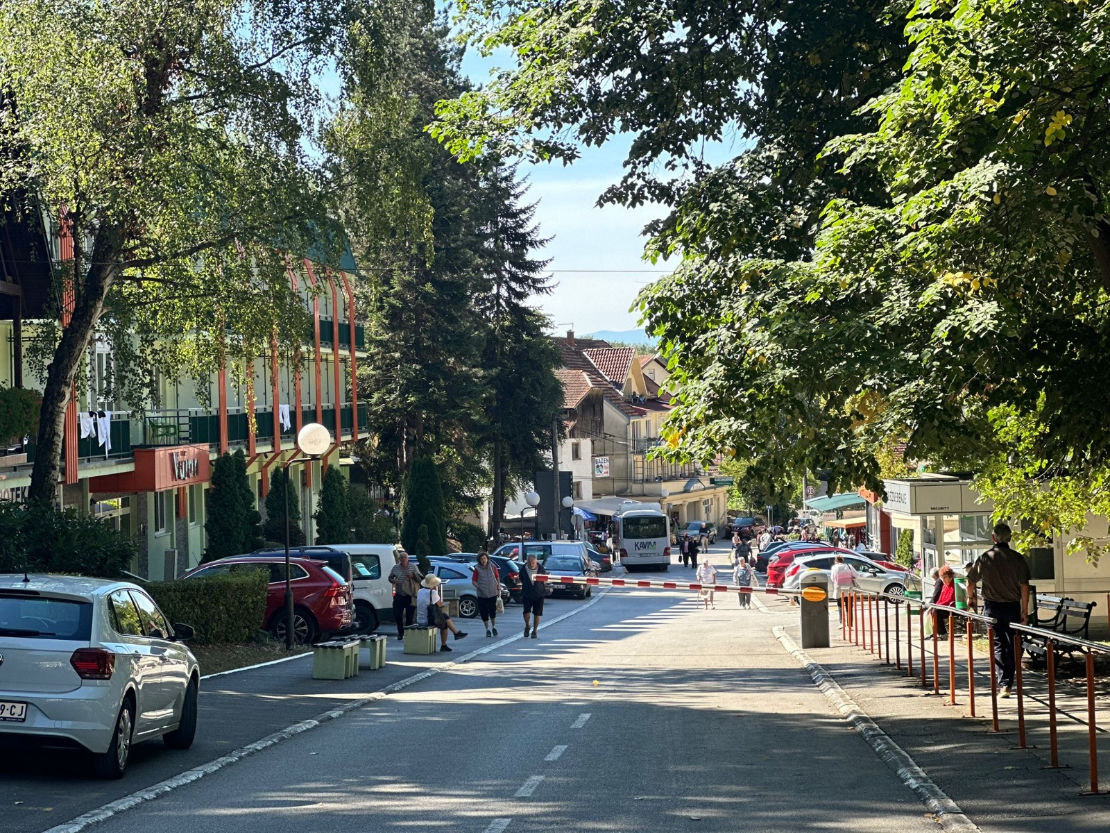 Ova srpska banja je nikad punija: Beleži se sve veći broj gostiju u Gornjoj Trepči, posetioci iz svih delova sveta u srce Srbije dolaze po zdravlje i mir (FOTO)