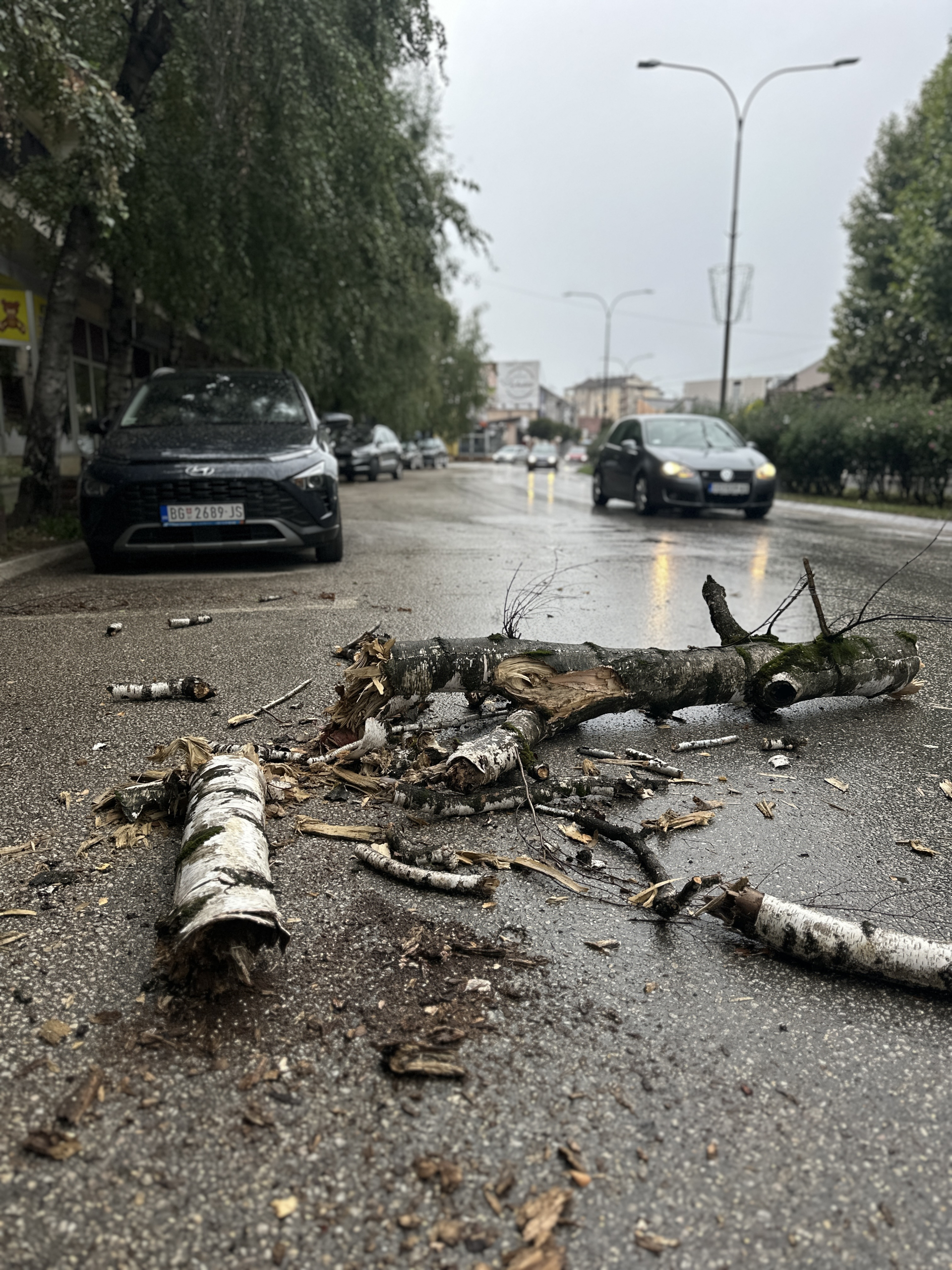 Jako olujno nevreme napravilo haos u Čačku/ Foto: RINA