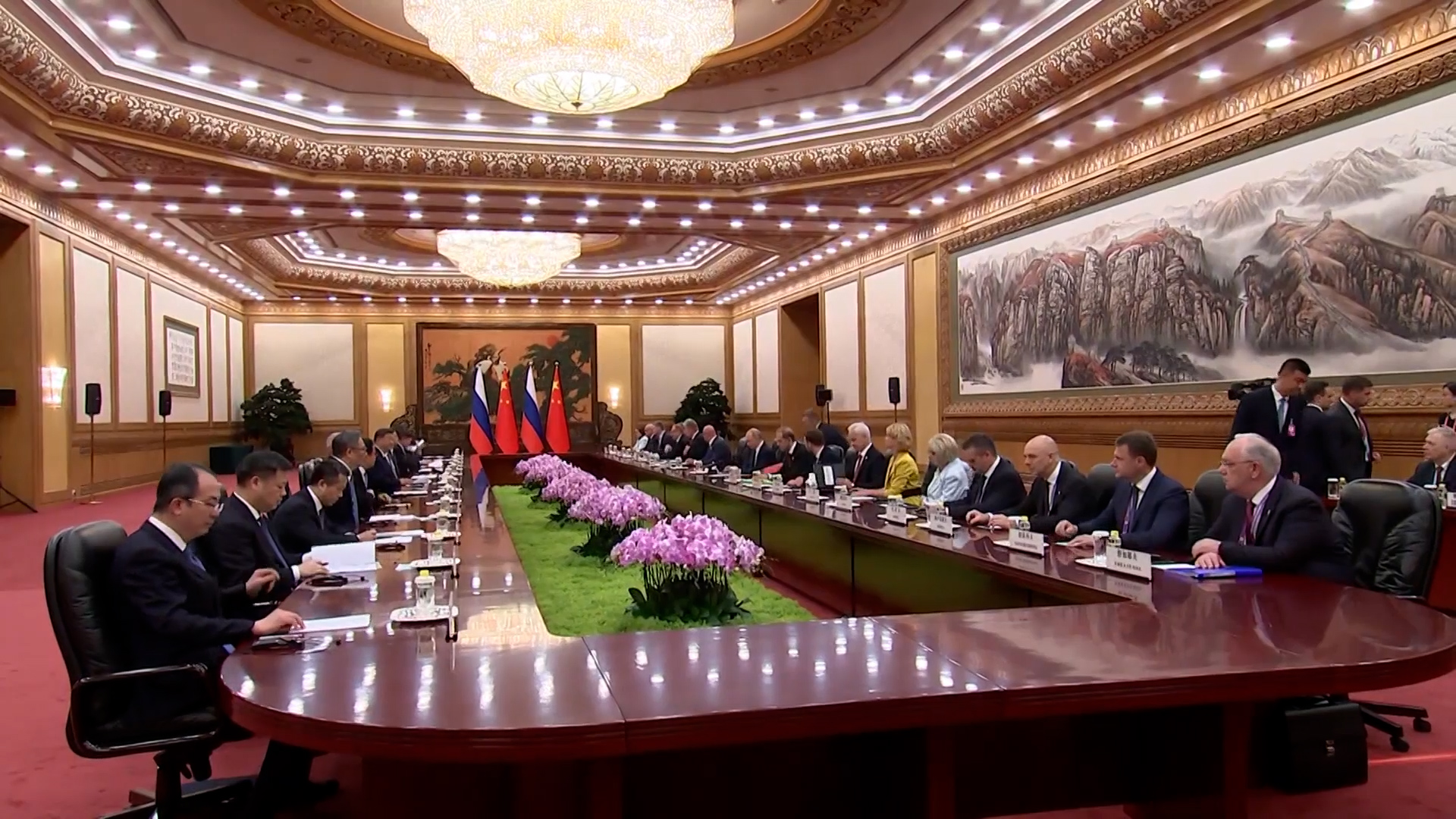Vučić doputovao u Kinu, sastaće se sa Sijem i Putinom (FOTO)(VIDEO)