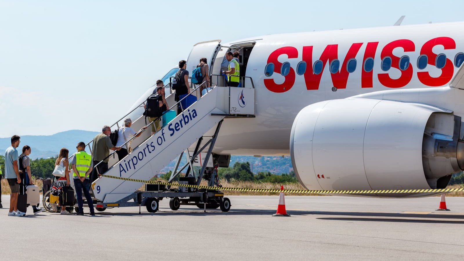 Kad je akcija avionska karta se može kupiti i za 10 eura: Niški aerodrom "Konstantin Veliki" ovog leta obara rekorde - obnovljena linija ka Cirihu a uvodi se i nova do Bratislave (FOTO)(VIDEO)