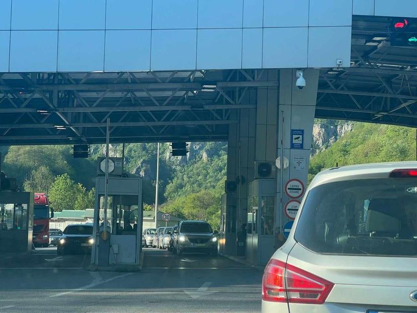 Vozači ovo morate da čujete, da ne bude posle - nismo znali: U petak i subotu na graničnom prelazu Dobrakovo saobraćaj od 12 do 15 sati biće potpuno obustavljen zbog sanacije klizišta
