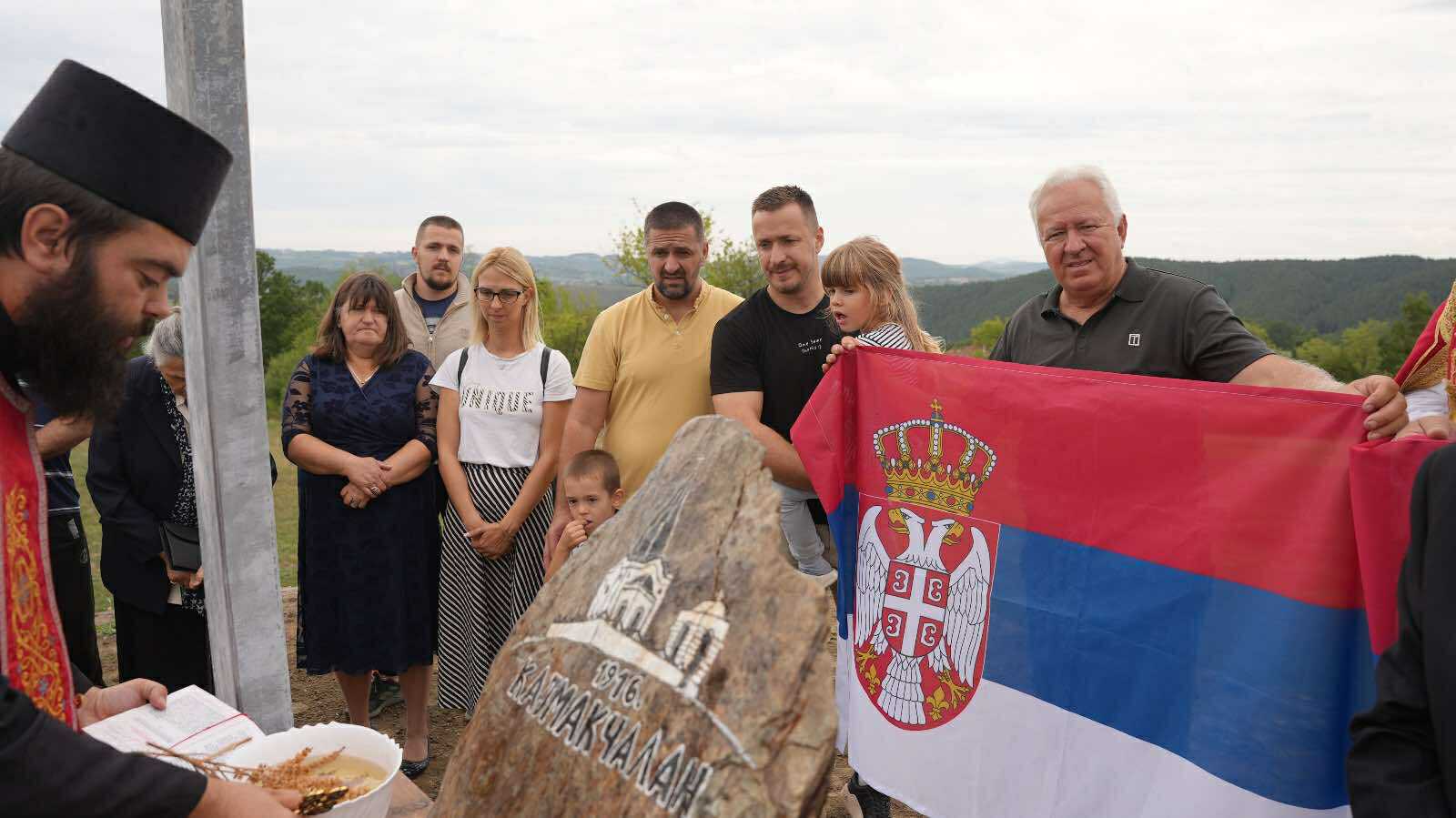 Kamen sa Kajmakčalana donet na Suvobor / foto: RINA