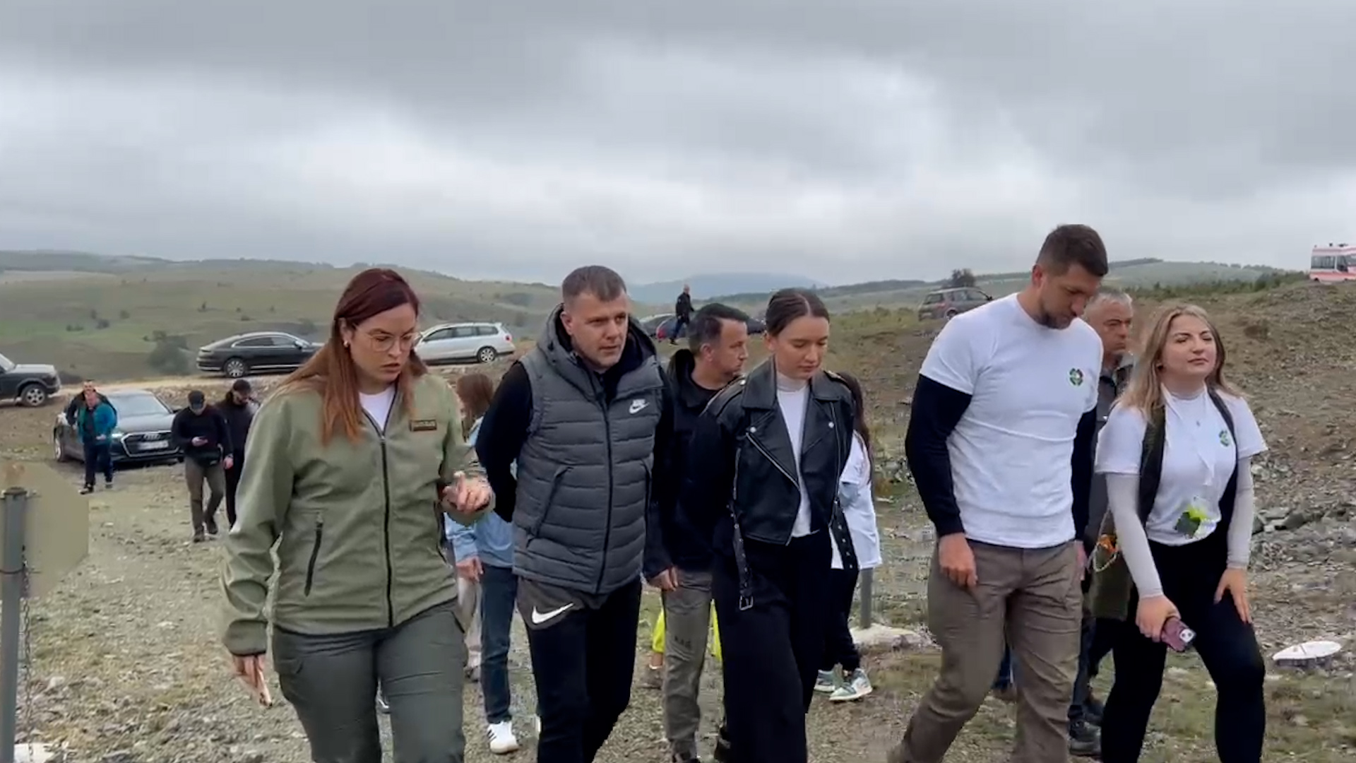 Ministarka Sara Pavkov sa mladima na Pešterskoj visoravni poručila/ Foto: RINA