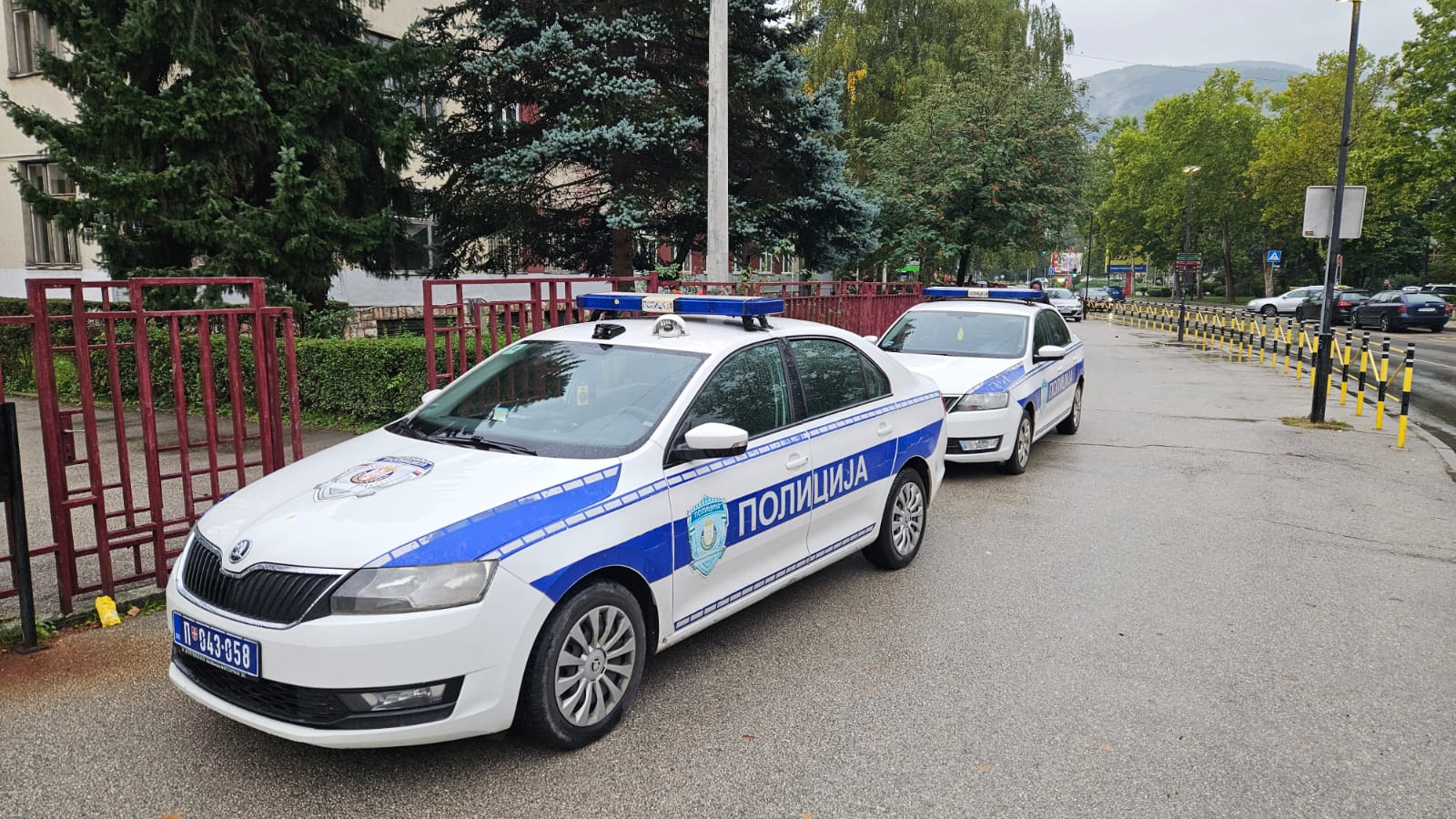 Drama u prijepoljskim školama: Dojava o postavljenoj bombi u tri ustanove, deca vraćena kućama a jedinice MUP-a na licu mesta (FOTO)(VIDEO)