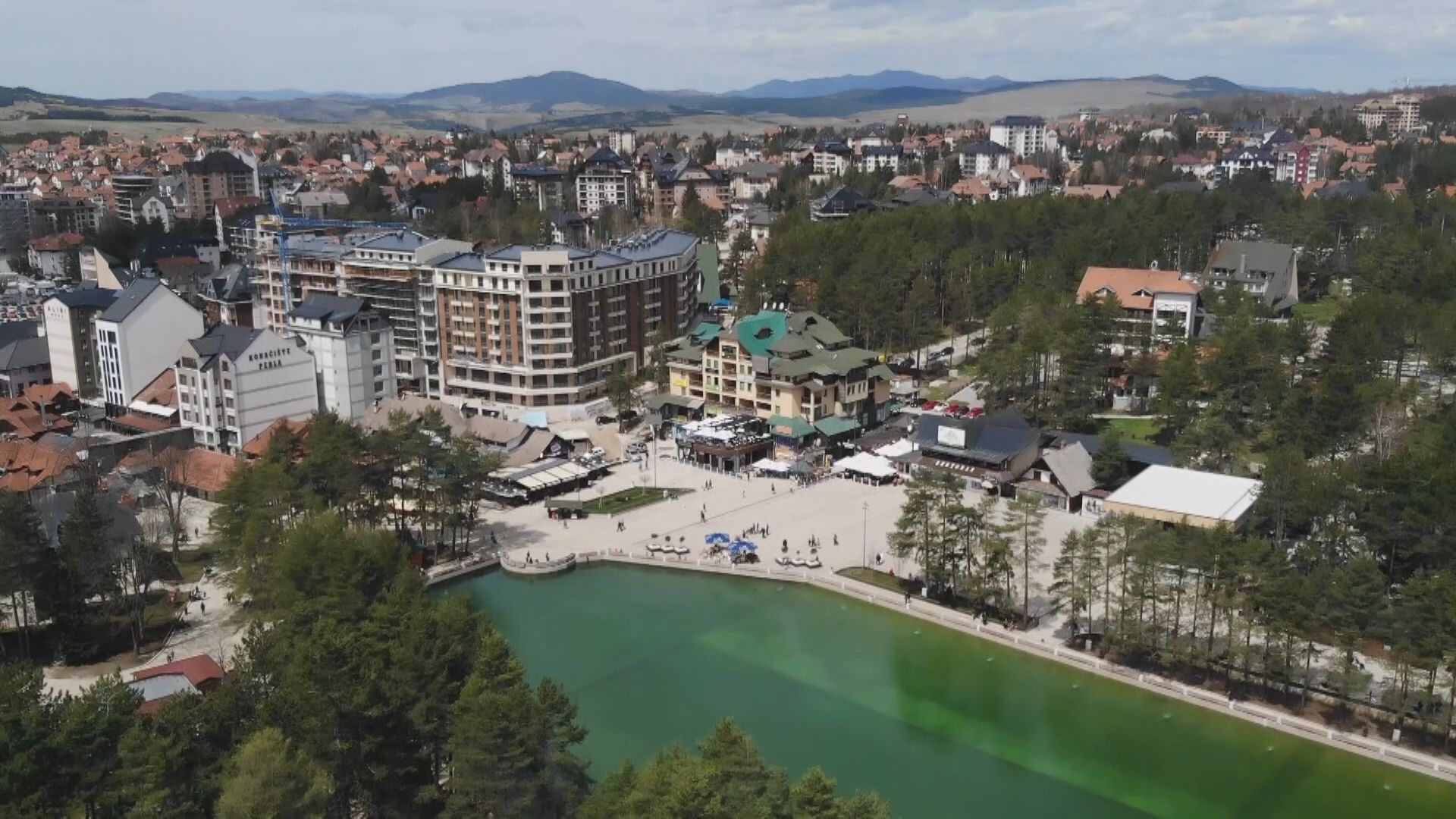 Air-line na zlatiborski način: Priprema se zemljište za izgradnju piste, livada se pretvara u nešto neverovatno jer srpska planina dobija svoj aerodrom 