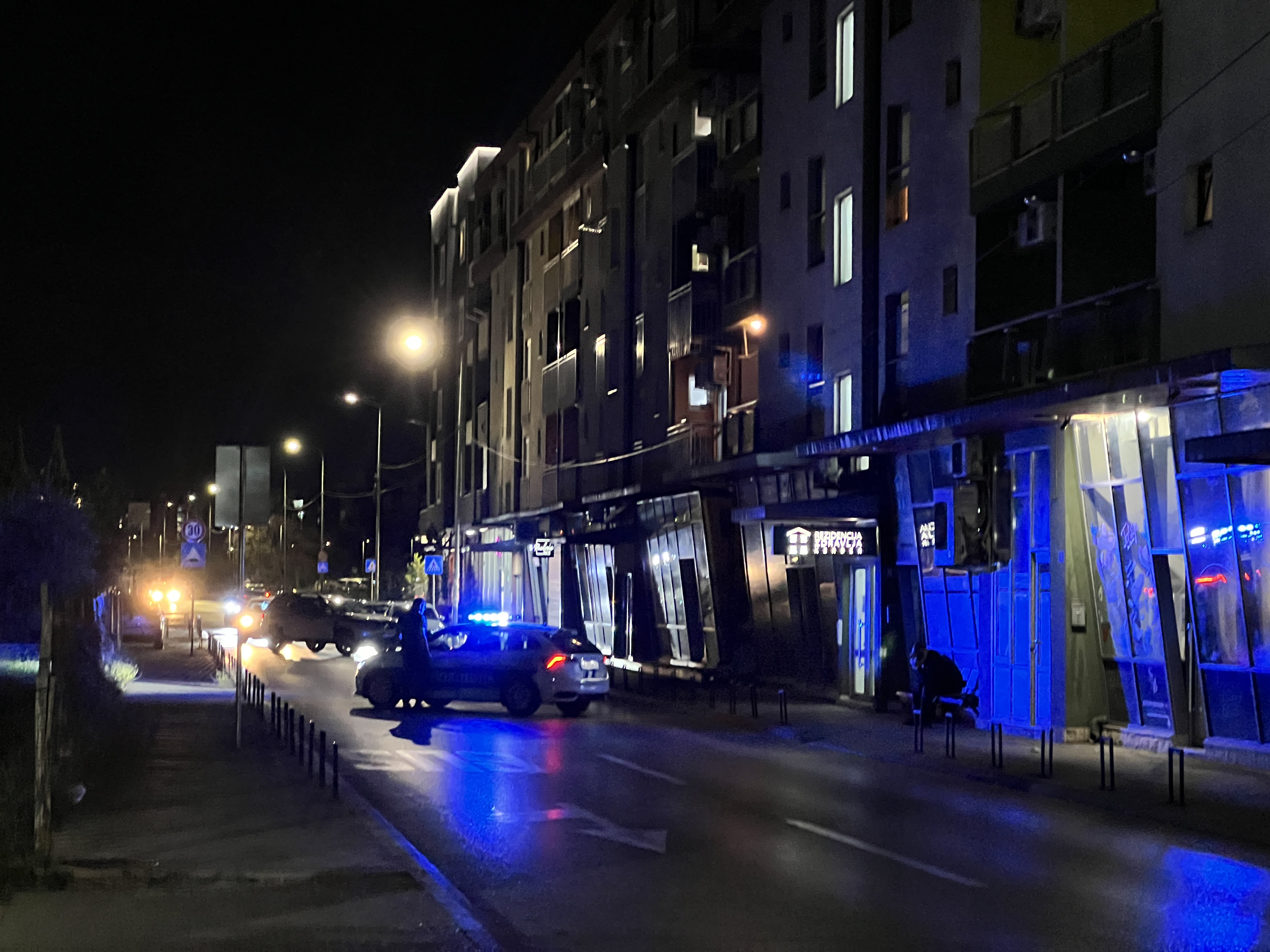 Ovo je pravo čudo i najlepša vest danas - sami Bog ju je spasio: Malena devojčica iz Podgorice u stabilnom stanju, pad sa četvrtog sprata ublažila tenda