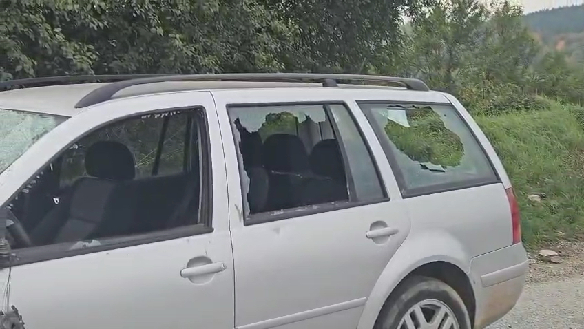 Bivša vanbračna partnerka demolirala automobil u Prijepolju: Rešen slučaj o kom priča čitav grad (FOTO)