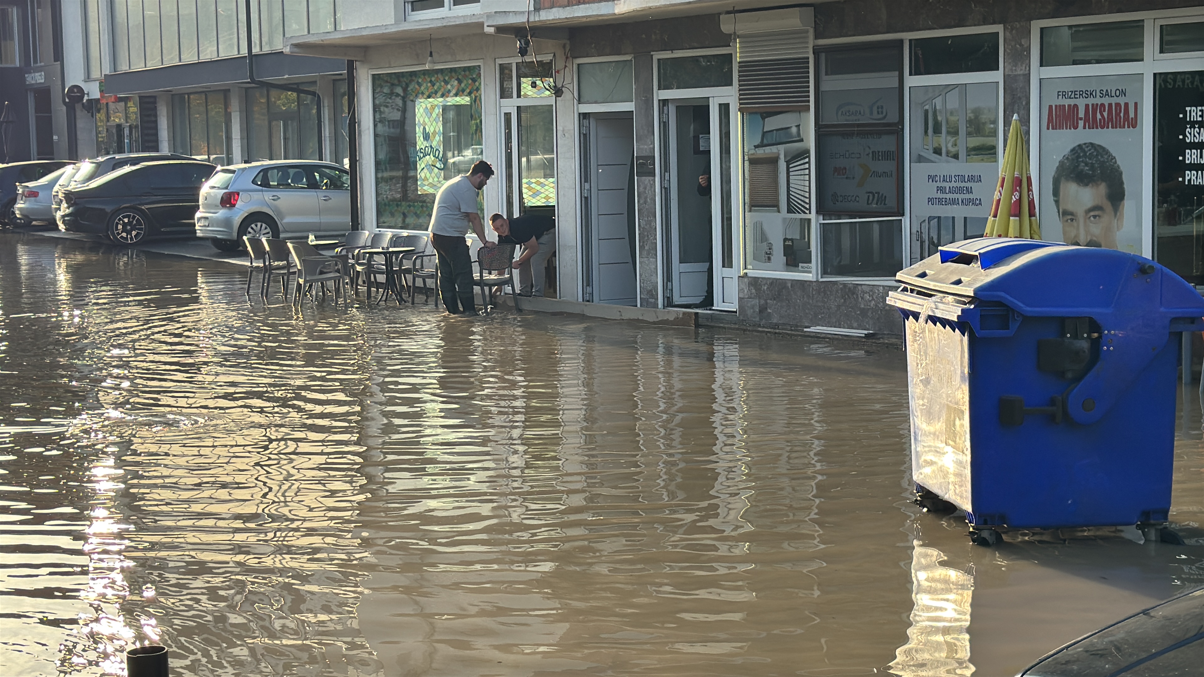 Potop u Novom Pazaru: Ulice i podrumi pod vodom nakon što je pukla glavna cev - ovo su slike sa lica mesta (FOTO)