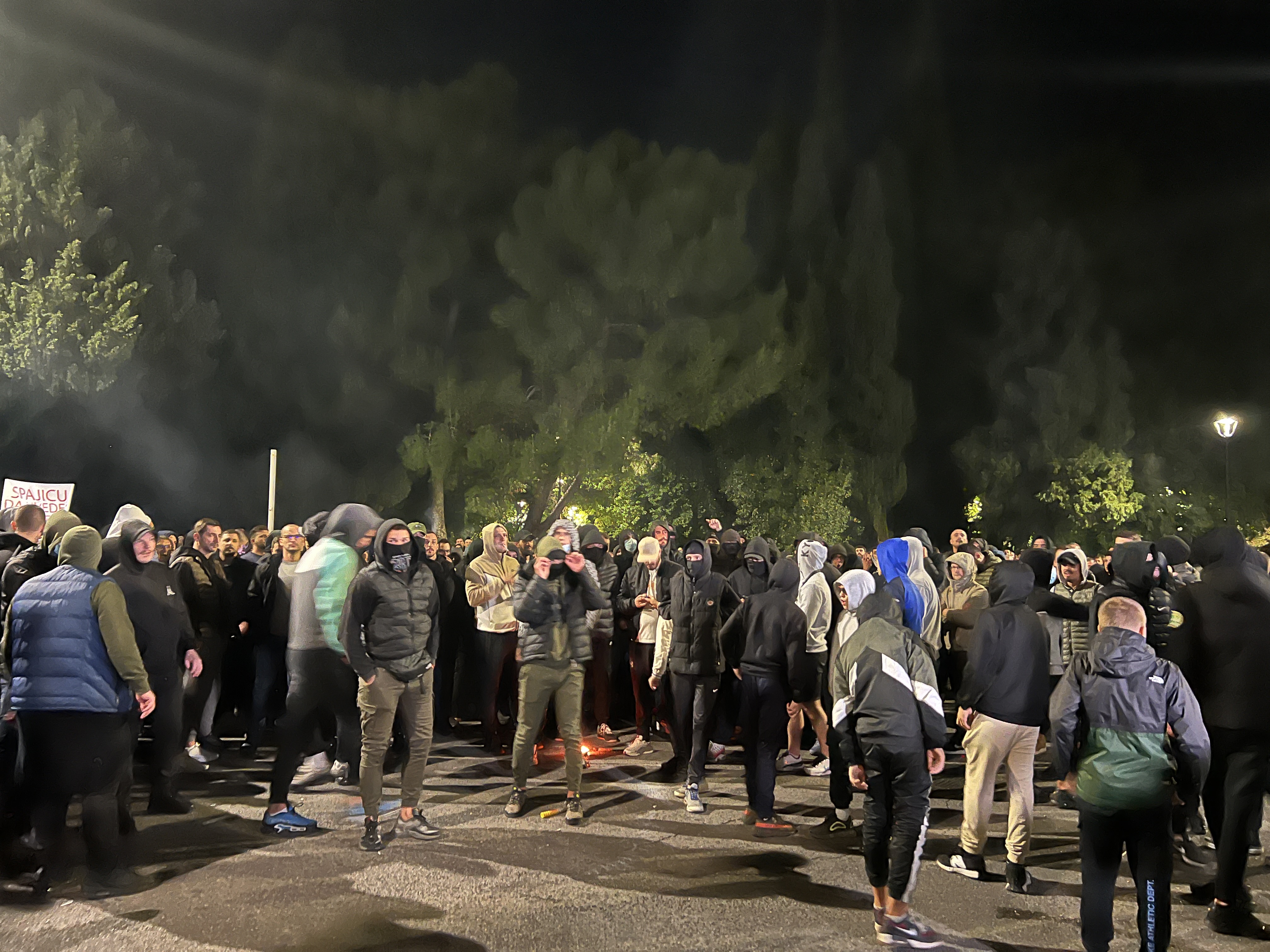 Turci napolje, Turci napolje: Nekoliko hiljada građana večeras na protestu ispred Vlade Crne Gore u Podgorici (FOTO)(VIDEO)