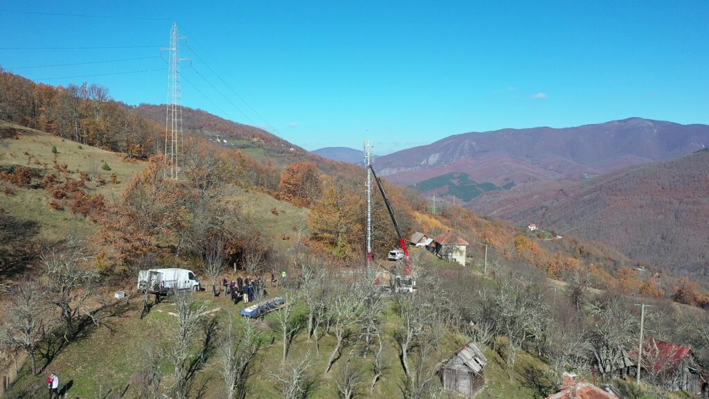 Halo, konačno smo dobili signal: Ogromna stvar za stanovnike pribojskih udaljenih sela - montiran ključni predajnik Telekoma Srbije (FOTO)