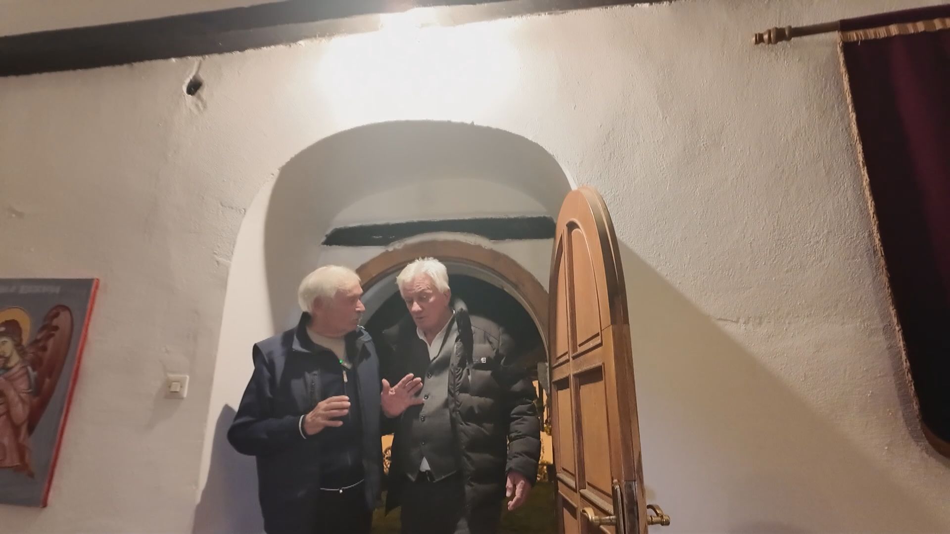 Palo pomirenje dva prijatelja nakon 20 godina ćutanja i to u crkvi: Neverovatna priča o drugarstvu Dragana i Blagoja iz Požege - srpski inat kad proradi, to je čudo (FOTO)