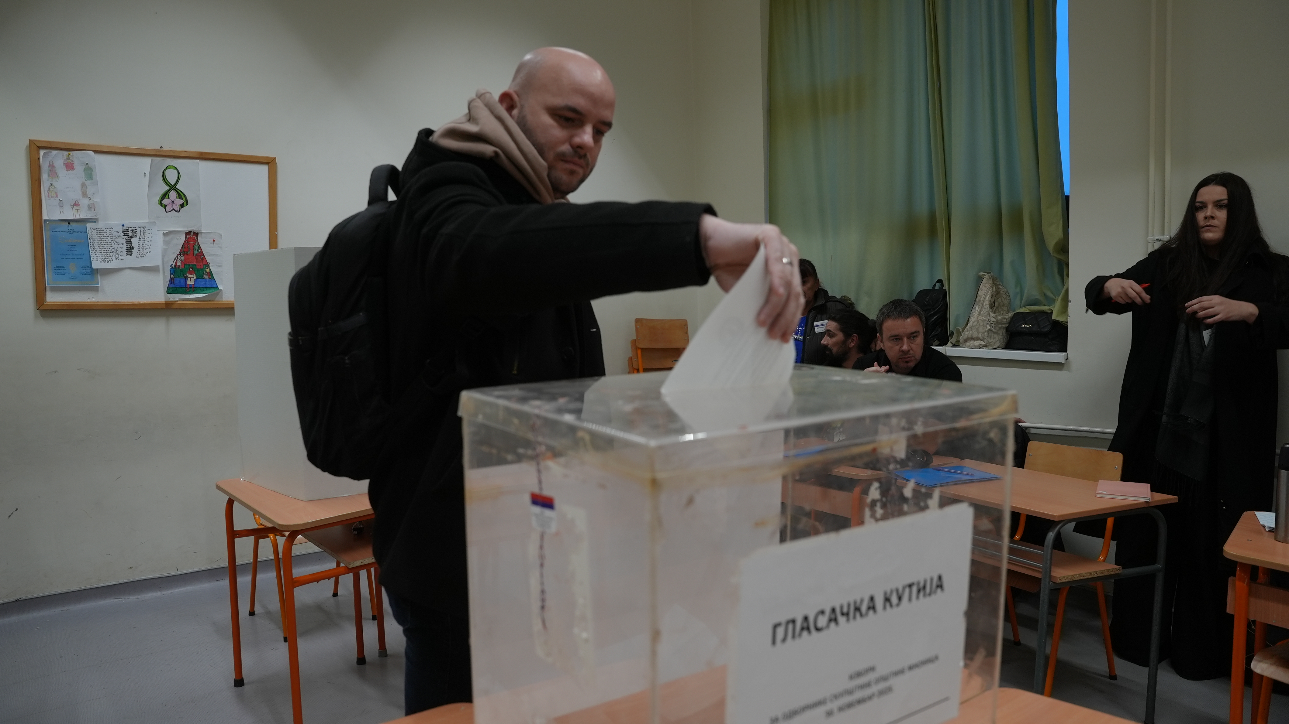 Rekordna izlaznost: Na izborima u Mionici do 18 sati glasalo preko 70 odsto birača: 