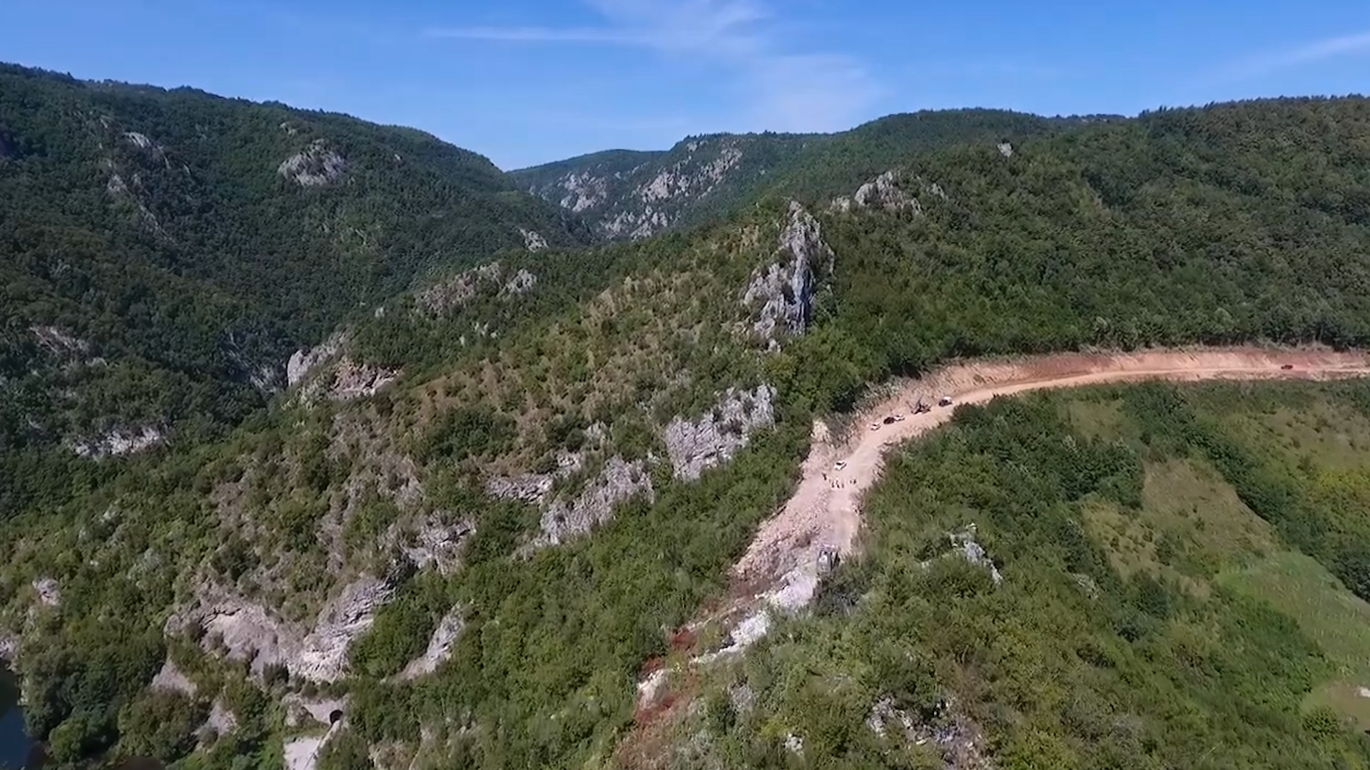 Veličanstven lučni most dužine skoro 300 metara postaće novi simbol Užica: Nove saobraćajnice gradu na Đetinjii donose nove šanse za razvoj - na obilaznicu građani čekali preko 30 godina (FOTO)(VIDEO)