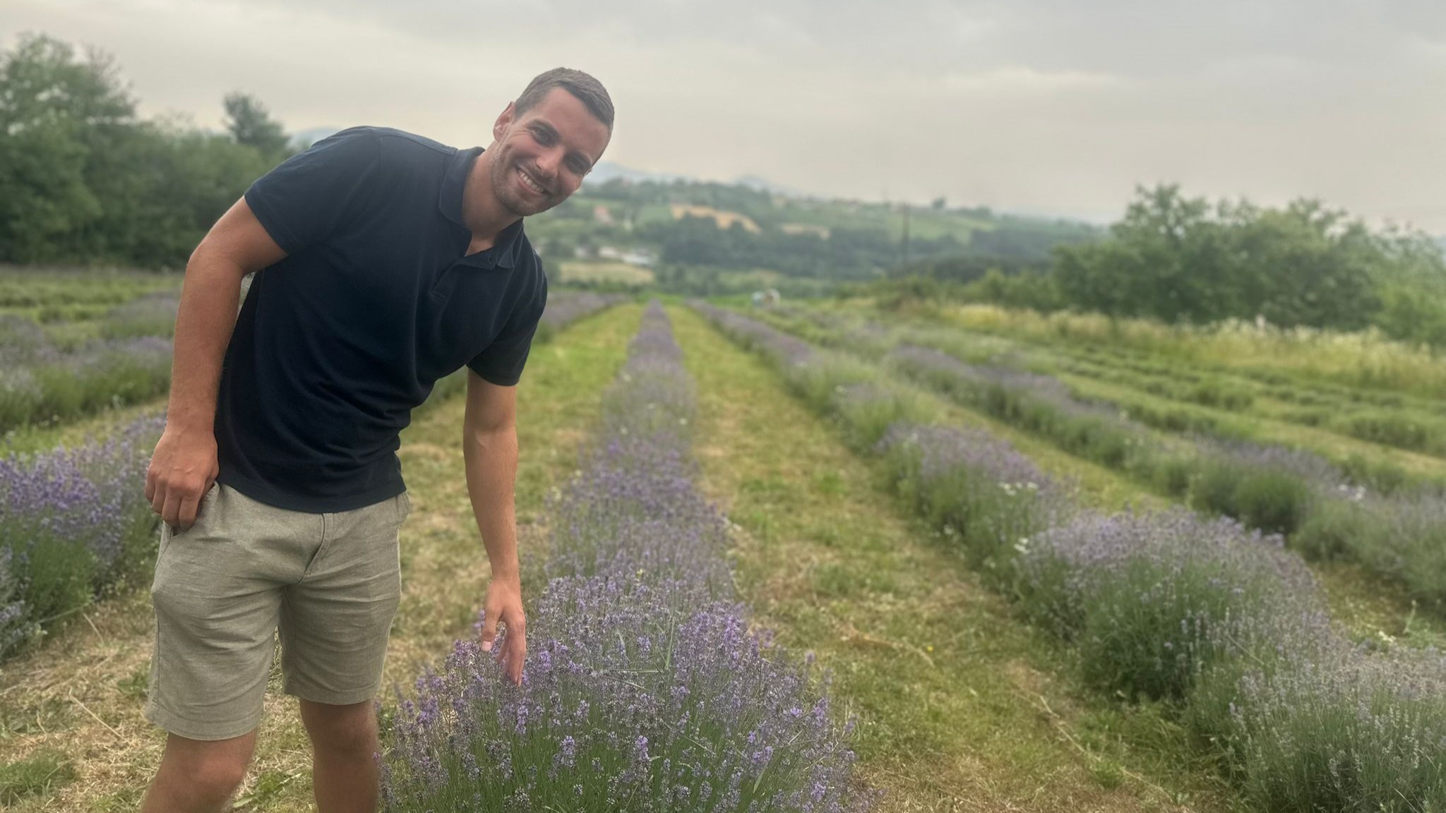 Bojan odlučio da na porodičnom imanju posadi lavandu / foto: RINA