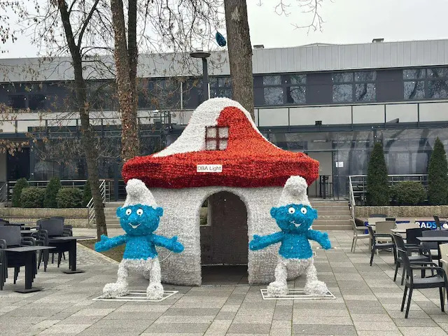 Sve je spremno za zimsku bajku na obali reke: Čaćak ponovo blista za praznike - klizalište se ubrzano sprema, planirane predstave i radionice za najmlađe (FOTO)