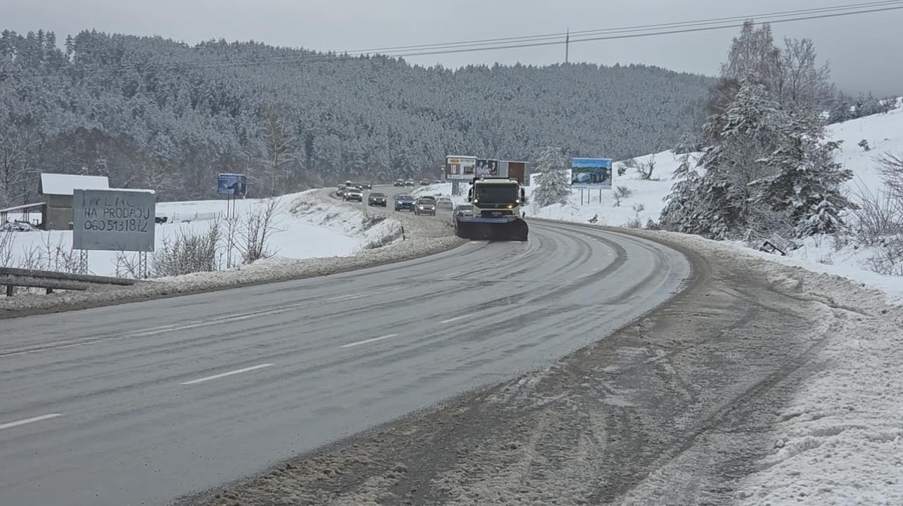 Vozači, veliki oprez ako idete ovom deonicom: Mogući odroni usled obilnih padavina ali i pojava "akva planinig" - evo o čemu se radi