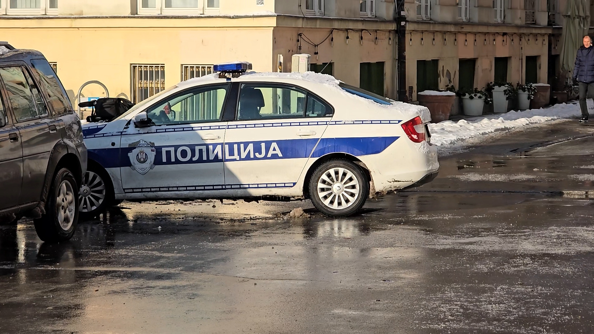 Žalosno je što se to dogodilo na Božić: Podmetnut požar na katoličkoj crkvi u Novom Sadu, ovo su slike sa lica mesta (FOTO)(VIDEO)