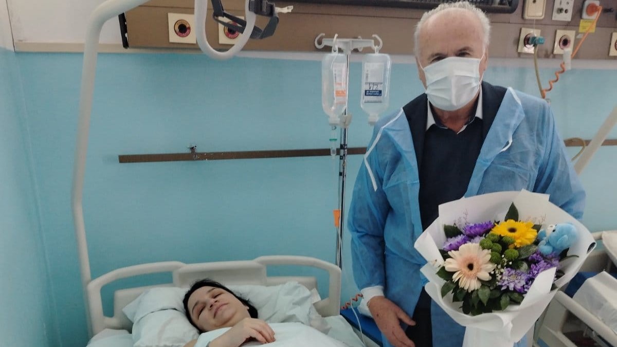 Zoran već 20 godina darujue zlatnikom prvu bebu rođenu u novoj godini / foto: RINA