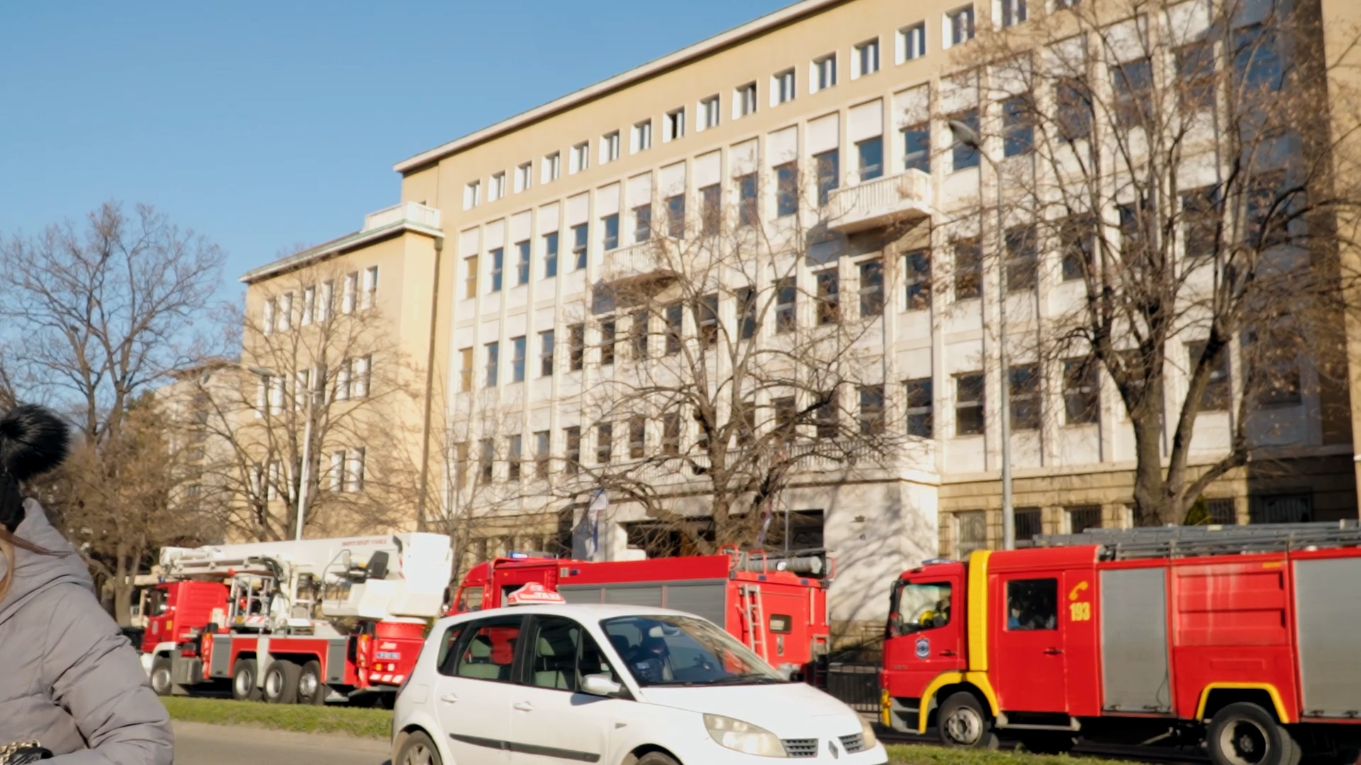 Požar u zgradi Specijalnog suda u Ustaničkoj ulici brzo lokalizovan, nema povređenih/ Foto: RINA