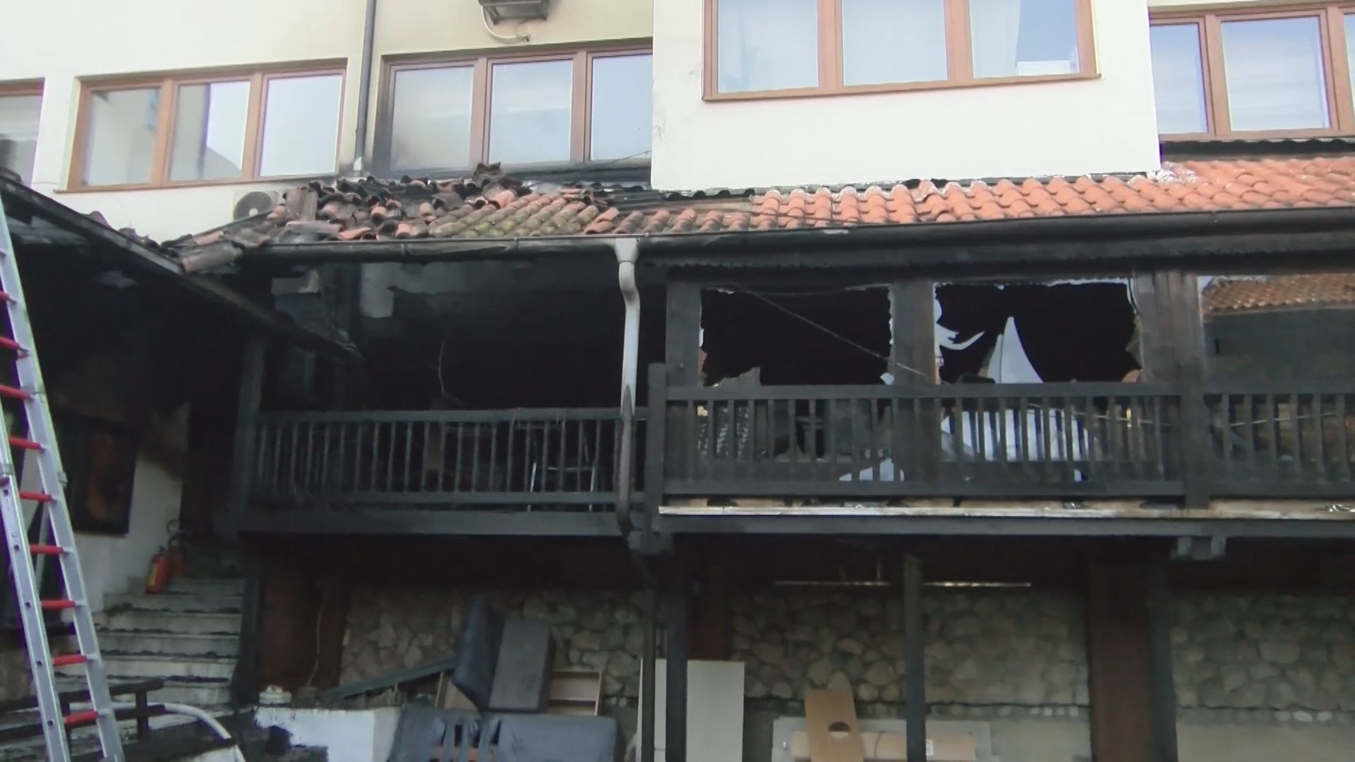 Nema mesta za paniku i senzaciju, vatra je ugašena i niko nije povređen: Nakon požara u objektu Islamske zajednice oglasio se efendija - umirio zabrinute vernike (FOTO)(VIDEO)