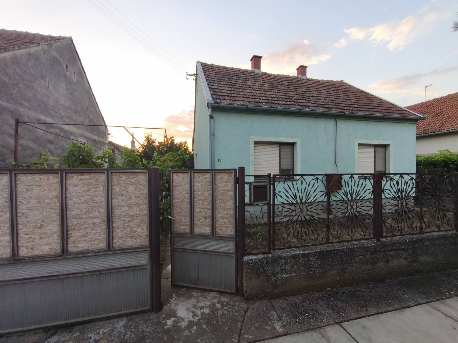 Neobičan oglas za prodaju kuće / foto: Privatna arhiva